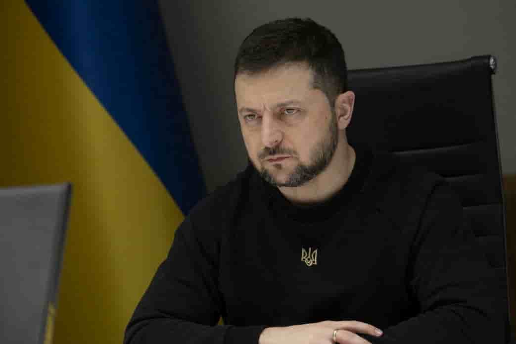 Le president ukrainien, volodimir zelensky, s'adresse aux ministres de la defense a kiev
