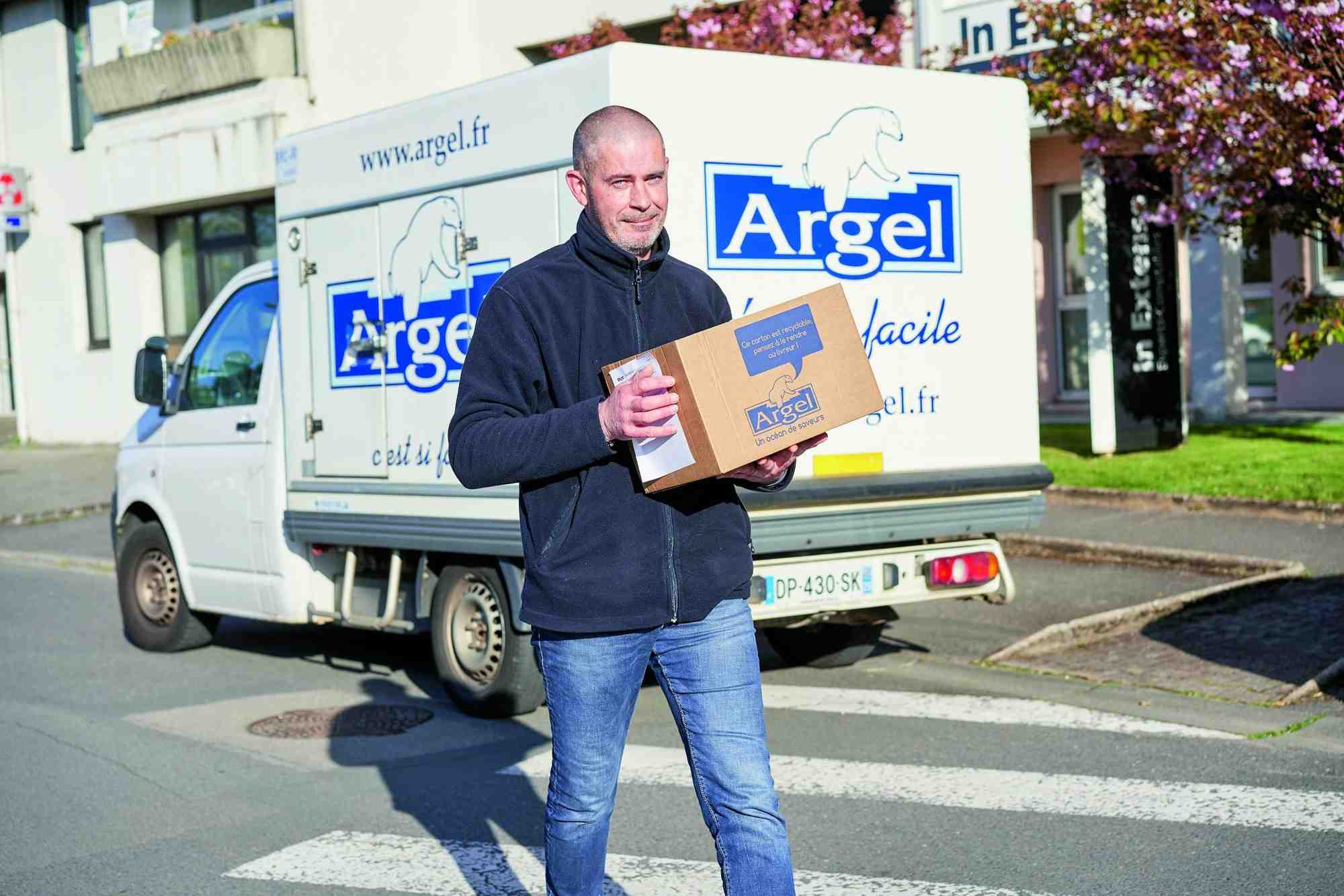 80% des clients de l'entreprise Argel, spécialisée dans la livraison de produits à domicile, vivent dans des zones rurales et des villes de moins de 10.000 habitants. Pour ces personnes, ce service représente aussi un lien social et un soutien, estime l'entreprise.