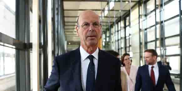 Le ministre de l'Economie Eric Lombard à Bercy ce mercredi 9 avril.