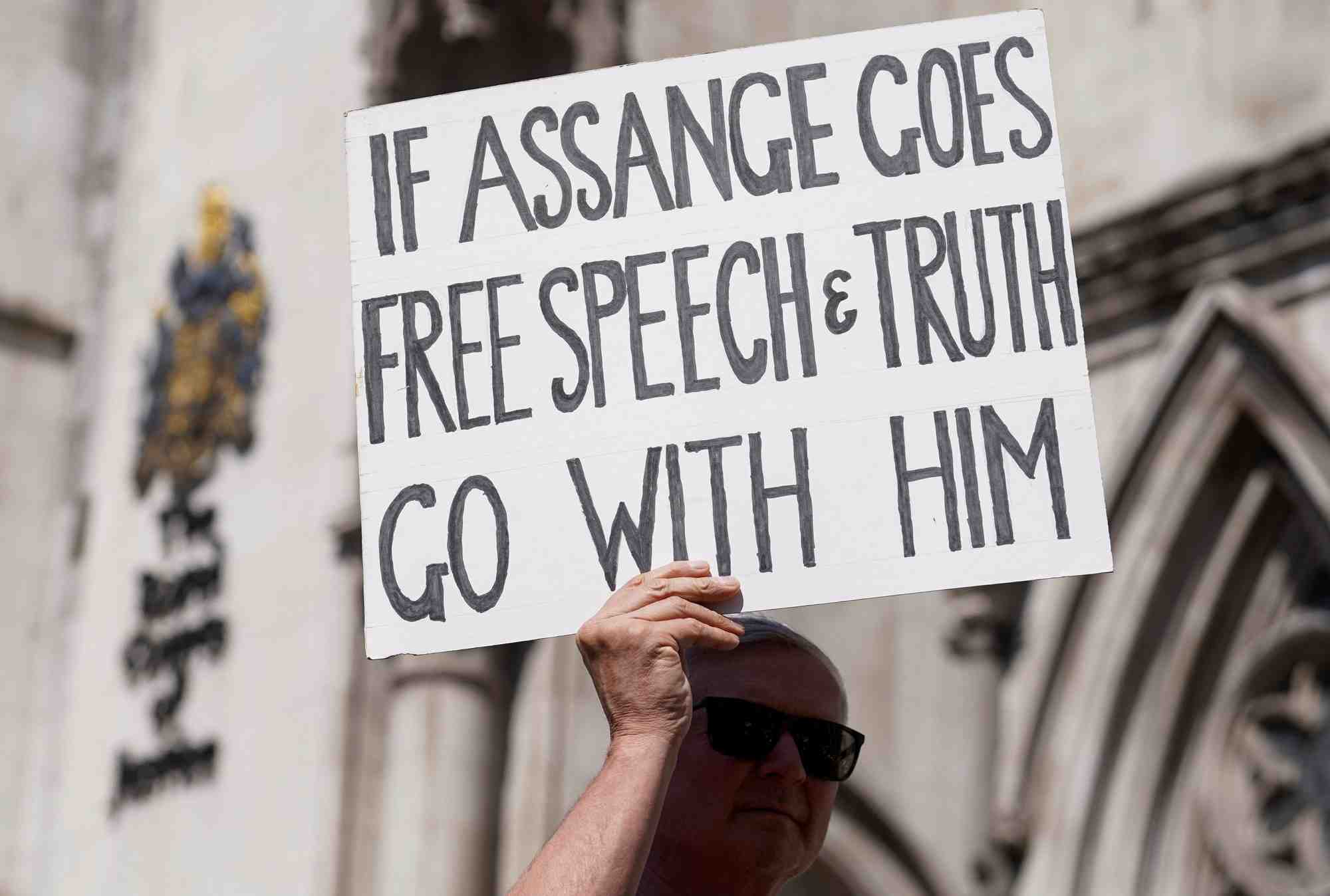 Audience d'extradition du fondateur de wikileaks, julian assange, a londres