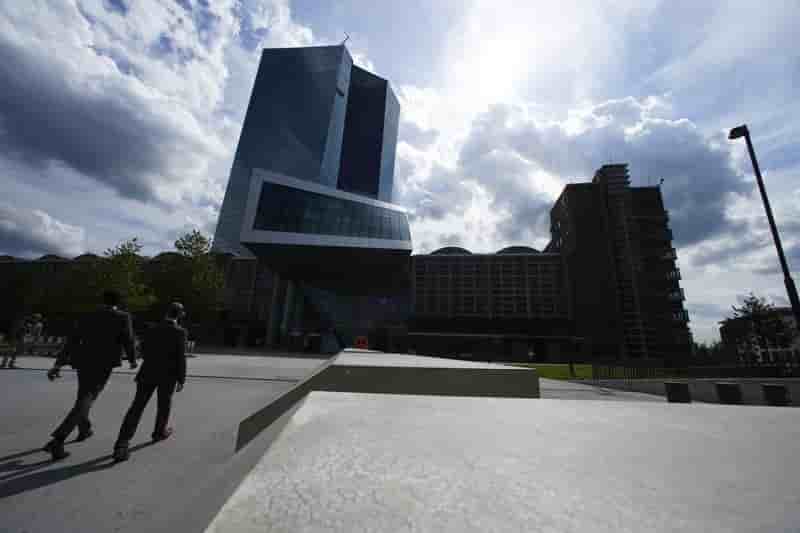 La bce devra augmenter ses achats si elle prolonge son plan de rachat de dettes