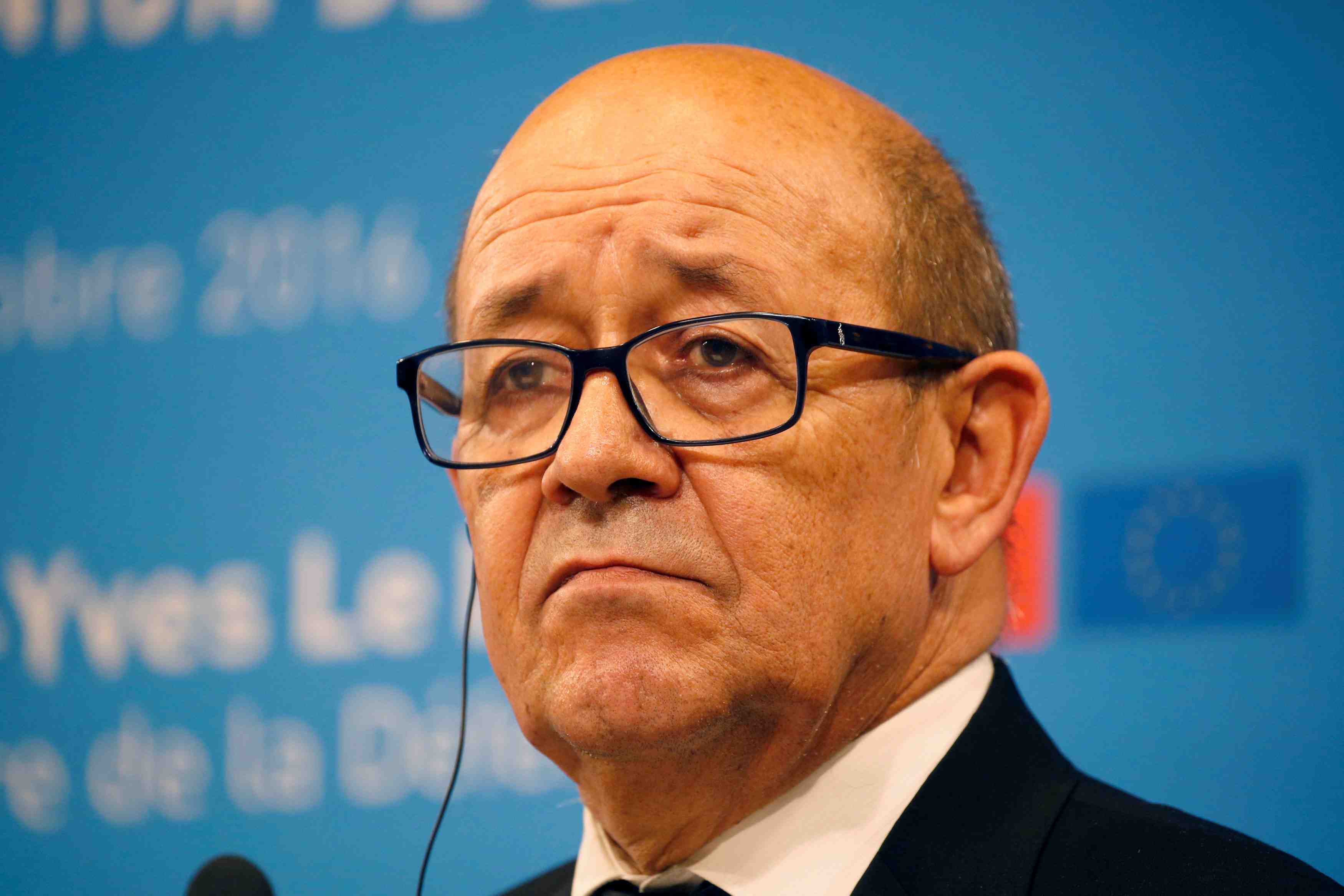 Jean-yves le drian annonce son soutien a emmanuel macron
