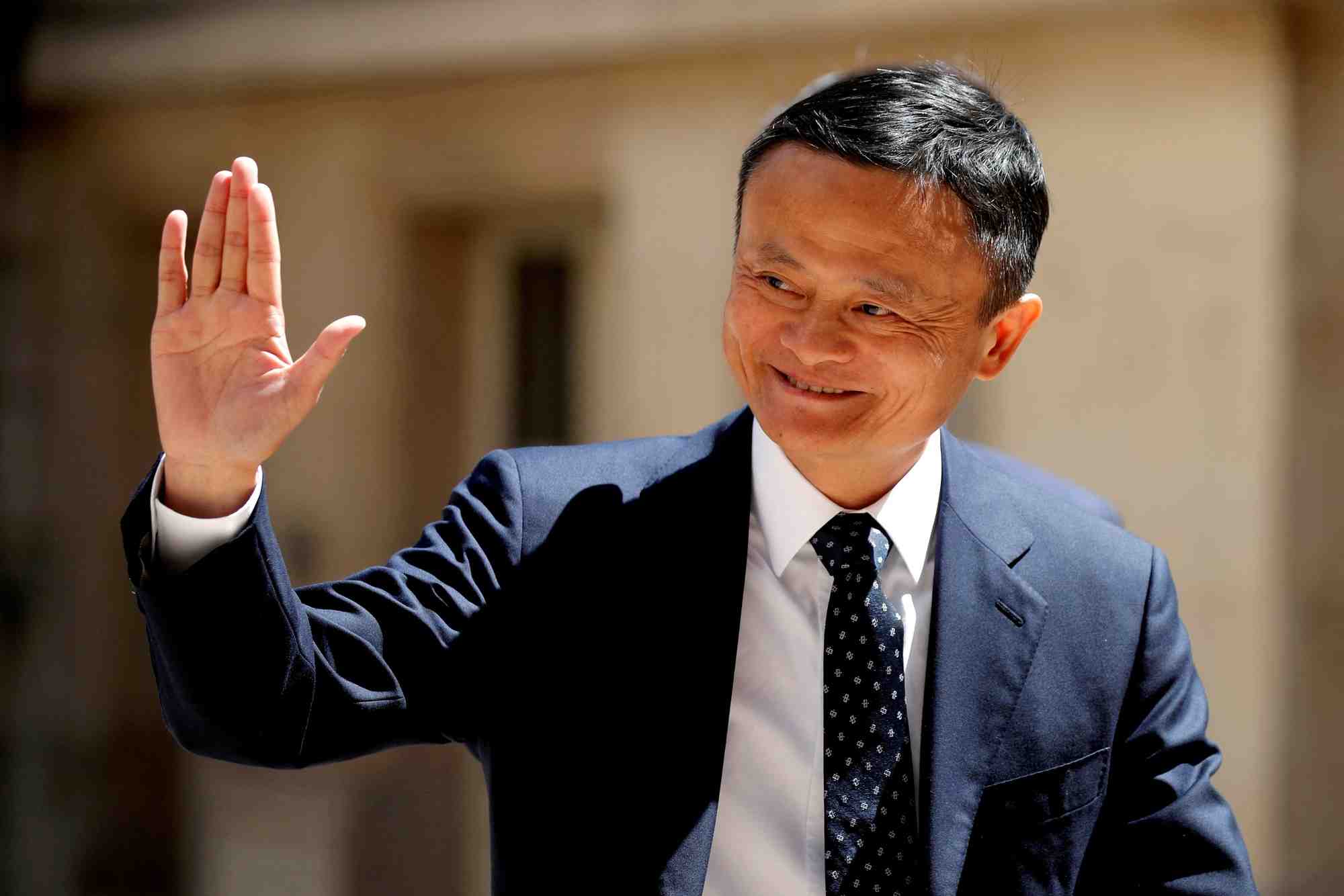 Photo d'archive de jack ma a paris, en france