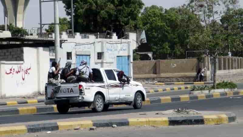 Les adversaires du president yemenite prennent le controle de l’aeroport d’aden