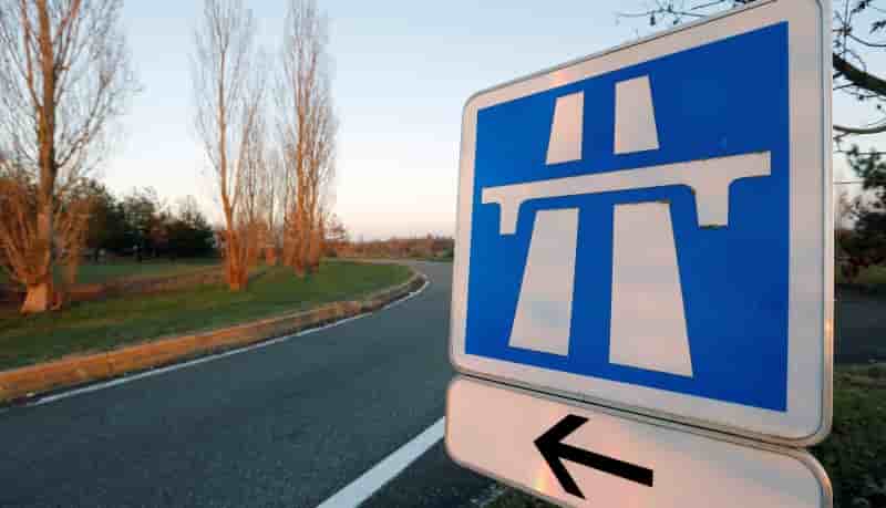 L'activite dans les travaux publics devrait encore reculer en 2016