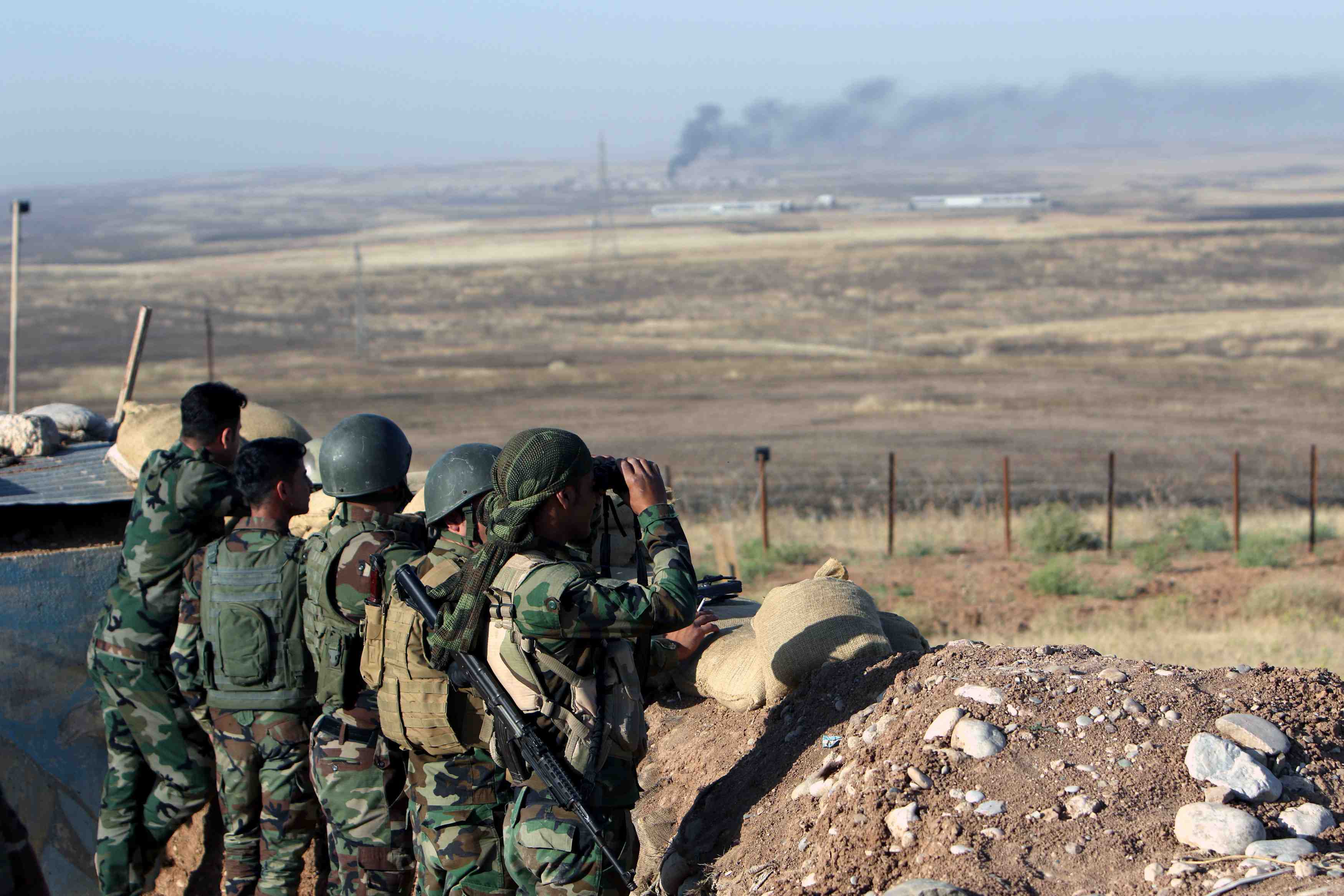 Des peshmergas kurdes lancent une offensive a l'est de mossoul, en irak