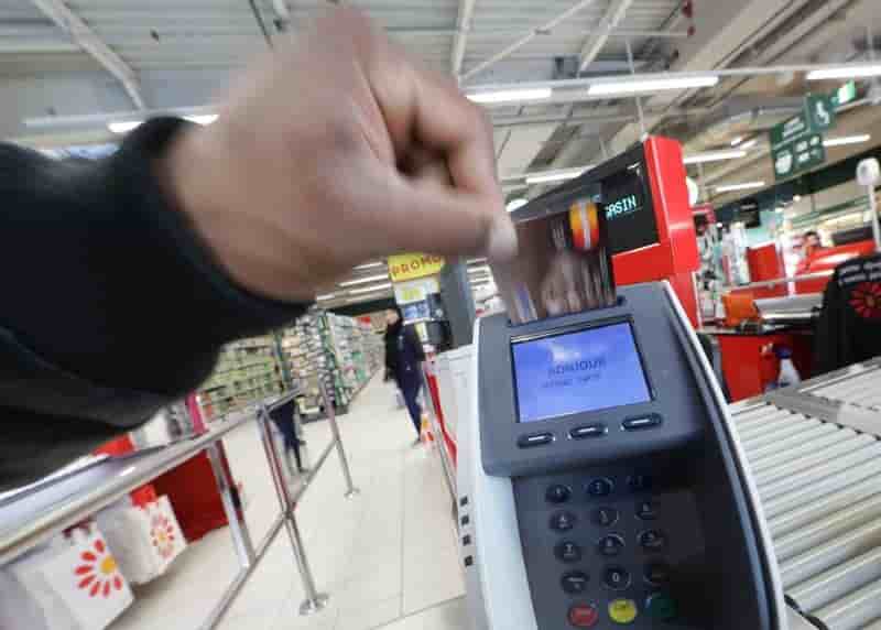 La confiance des menages stable en mars