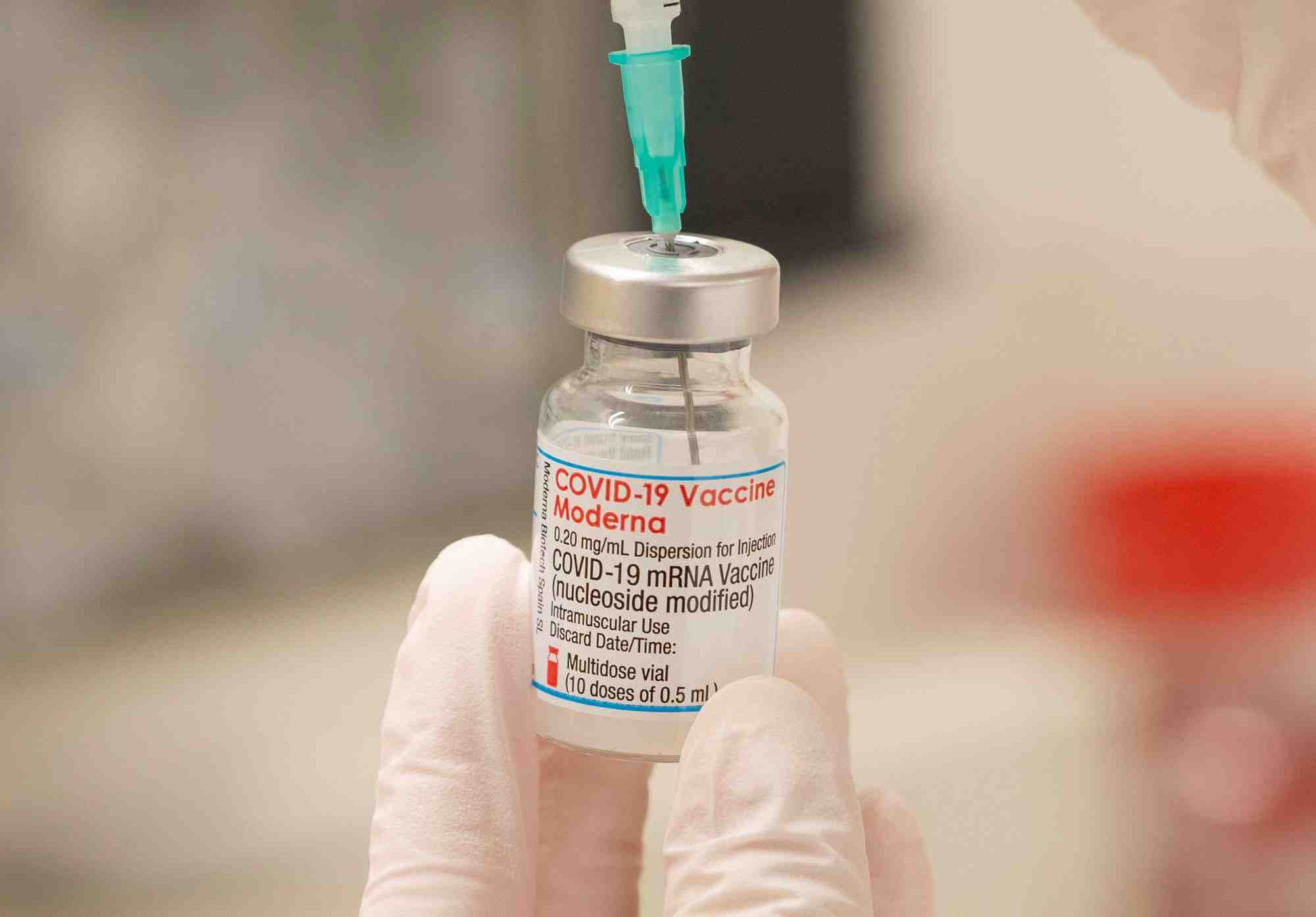 Coronavirus: moderna travaille sur un rappel dedie au variant omicron