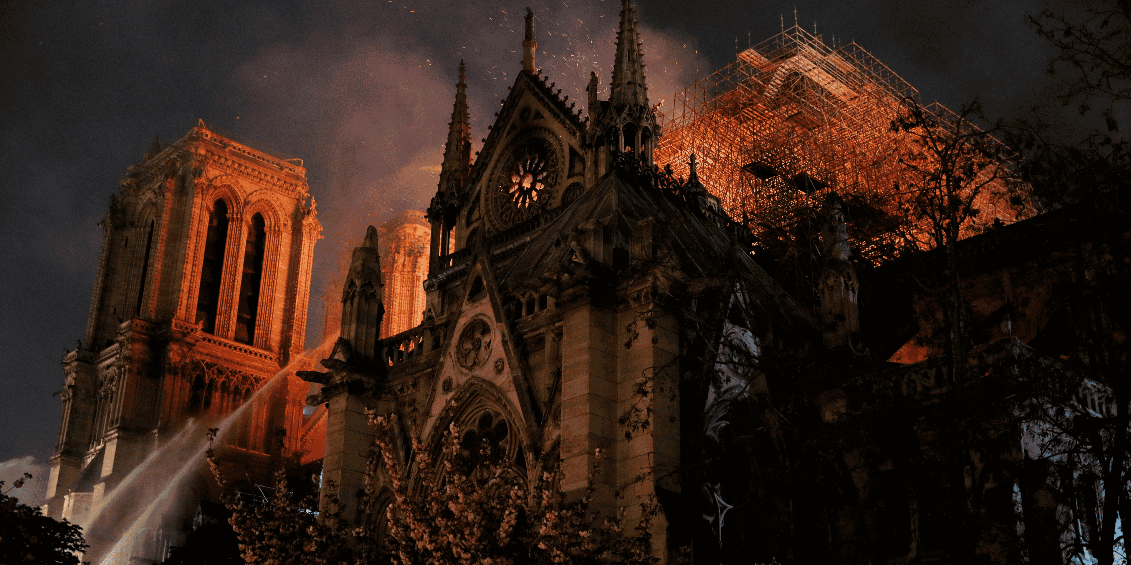 Notre-dame: l'enquete ouverte pour "destruction involontaire"