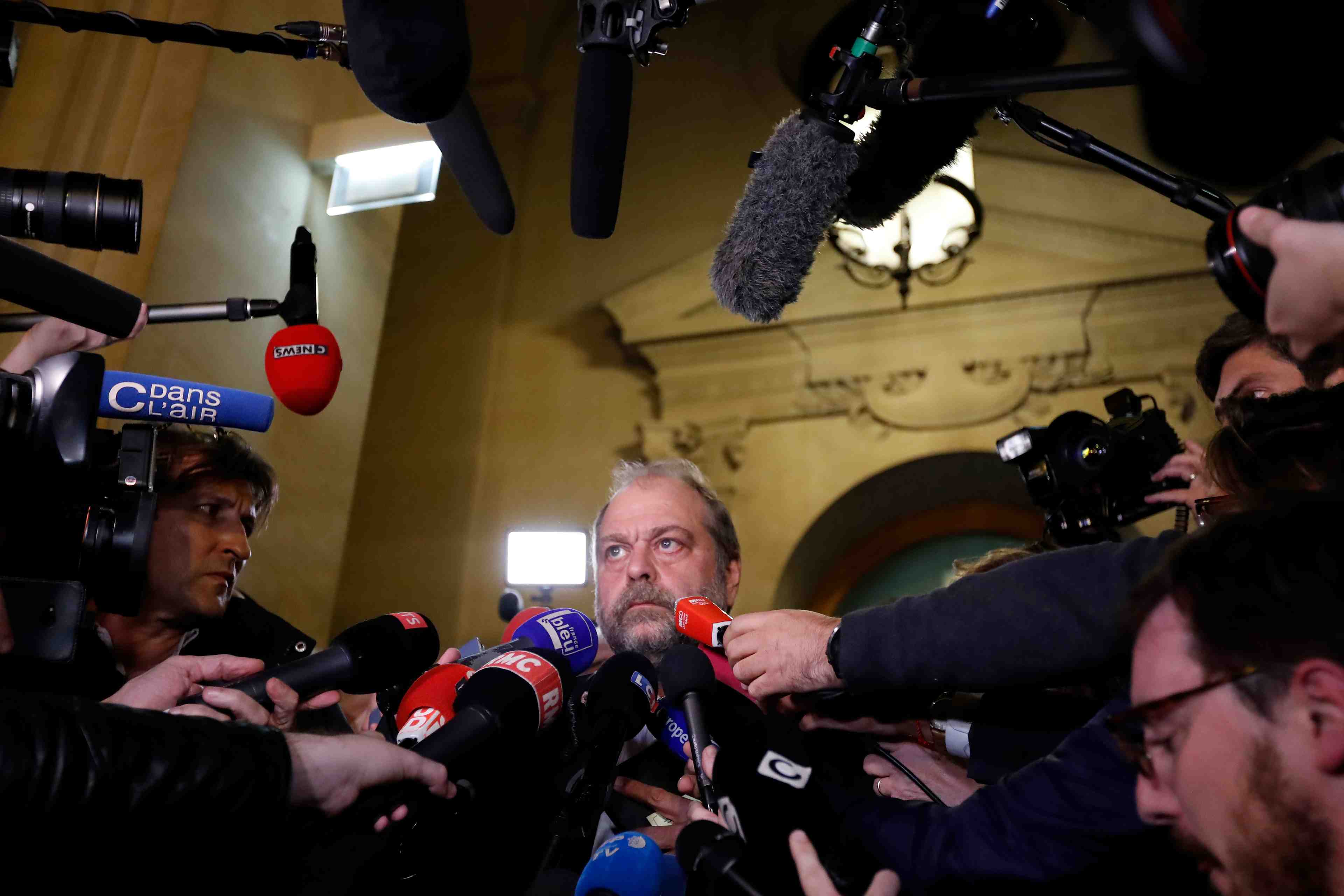 Ouverture d'une information judiciaire contre dupond-moretti