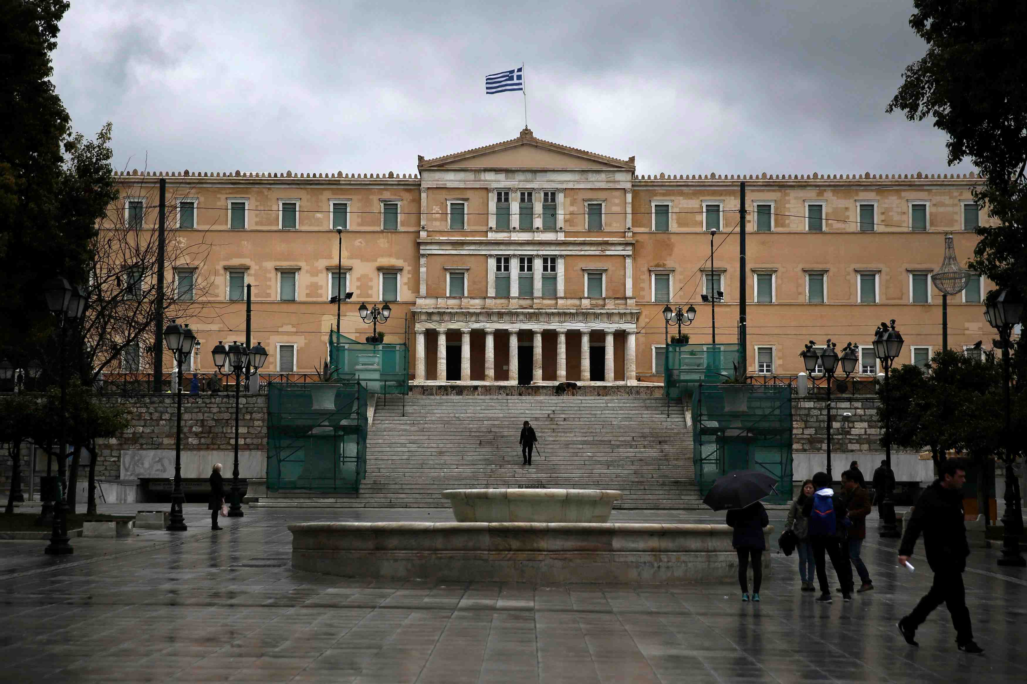 Athenes communiquera mardi sa liste de reformes a l'eurogroupe