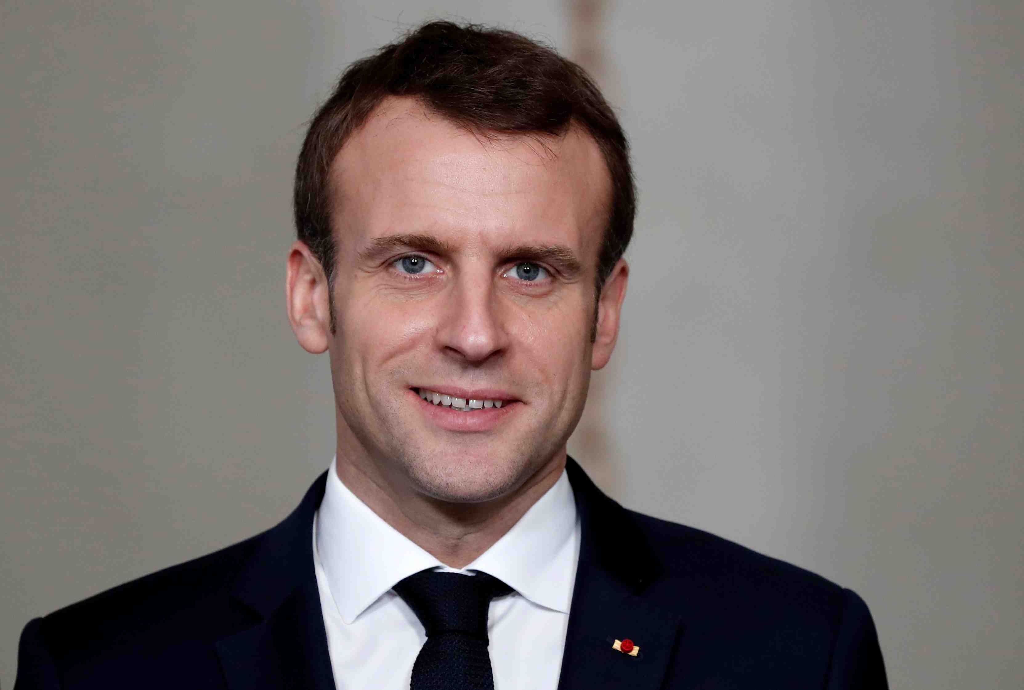 Trois "garants" du "grand debat" sur cinq ont ete designes
