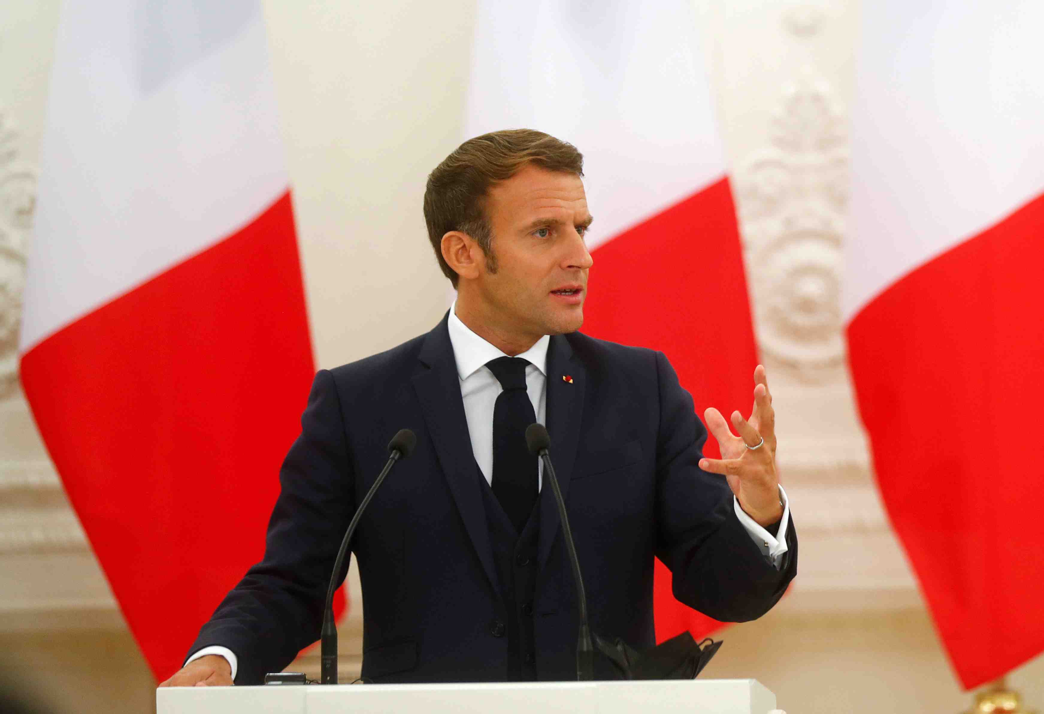 Il faut etre pragmatique et soutenir le peuple bielorusse, dit macron
