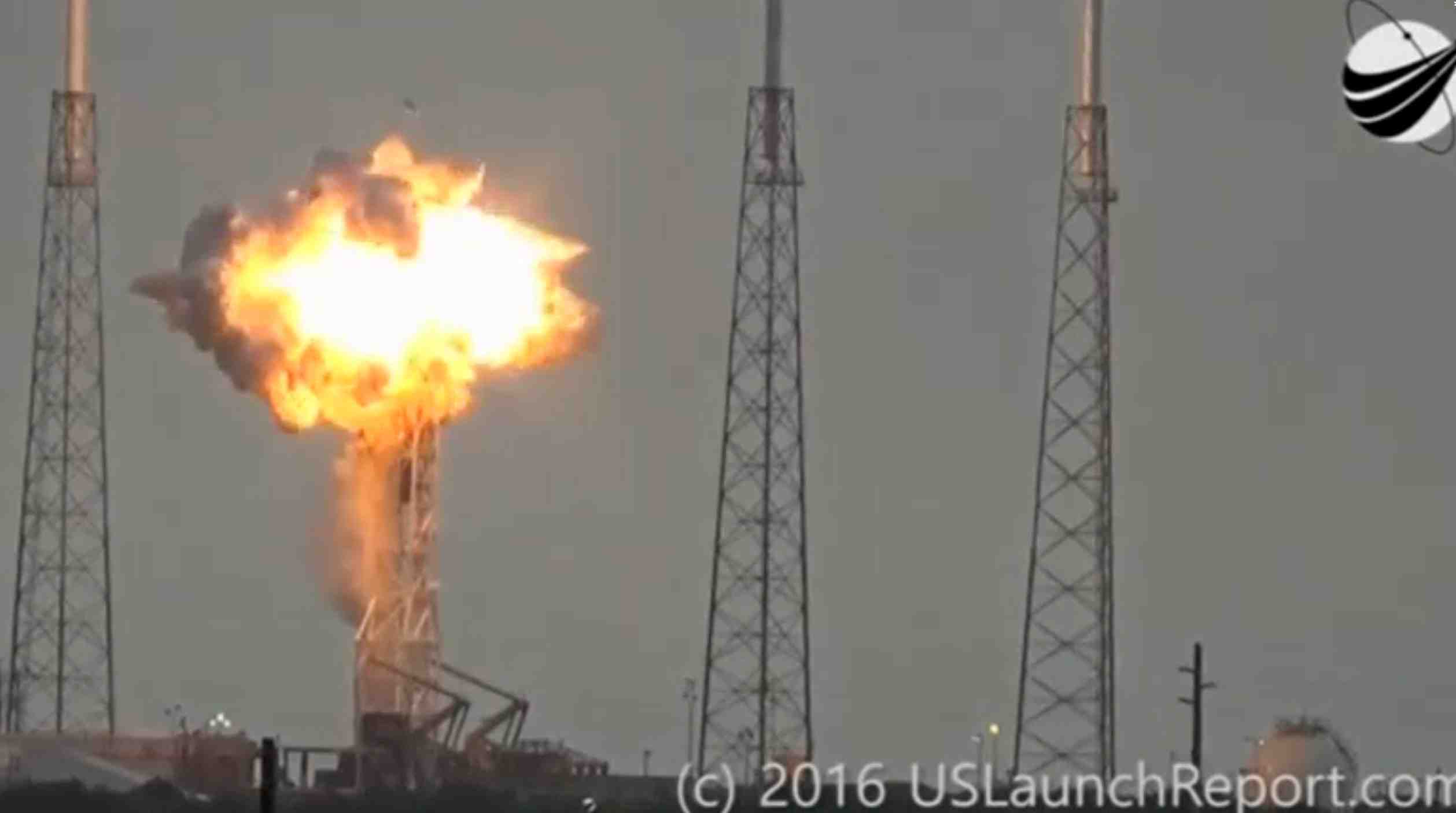 Spacex clouee au sol jusqu’a 12 mois
