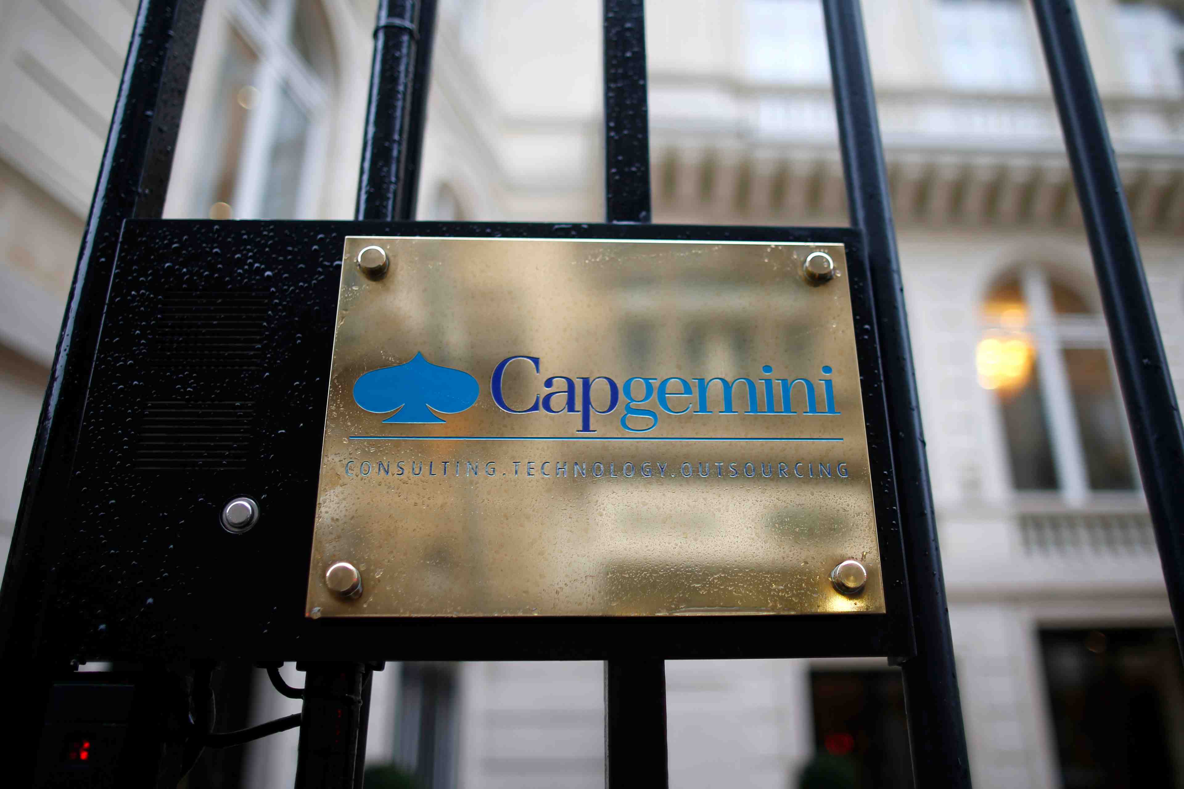 Altran/capgemini: elliott apporterait ses titres a 18 euros par action