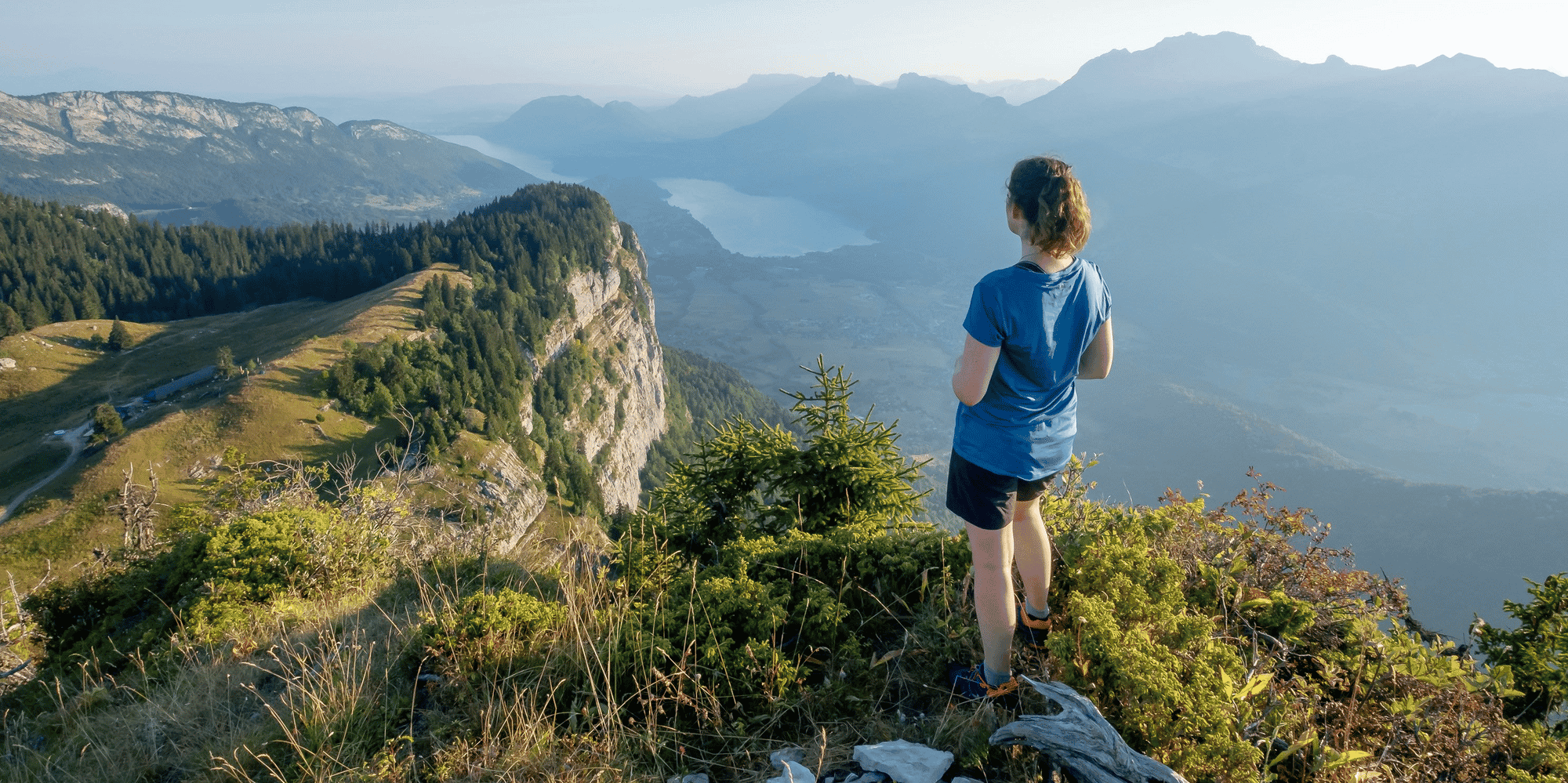 En misant sur l'appétence pour les activités outdoor, l'une des pistes qui émergent aujourd'hui au sein des stations alpines serait d'en profiter pour rallonger, de quelques semaines, la durée de leur saison estivale.