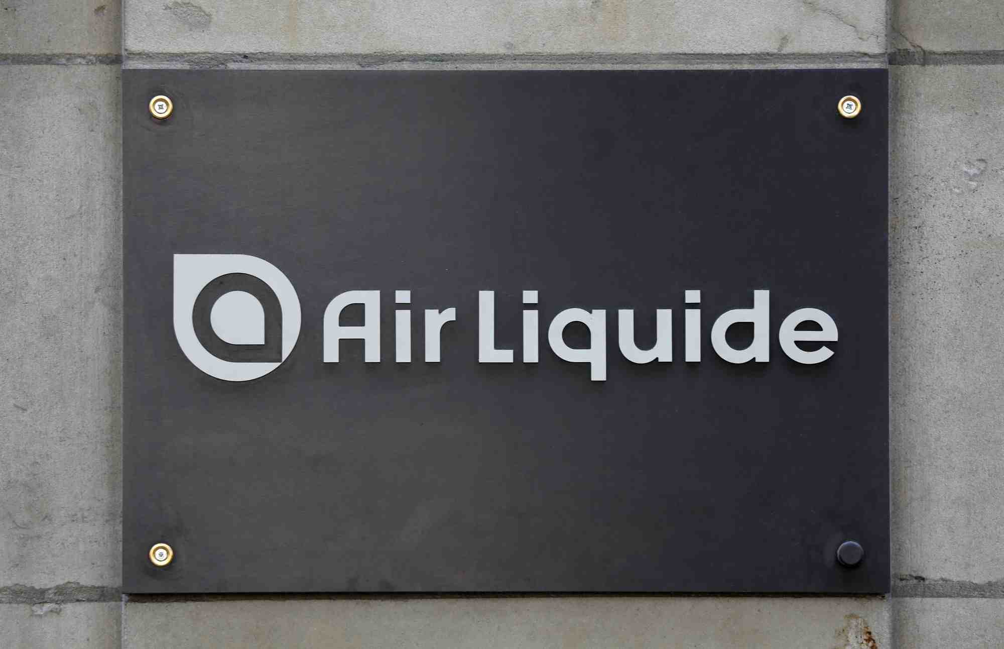 Air liquide quitte la russie, va transferer ses activites aux dirigeants locaux