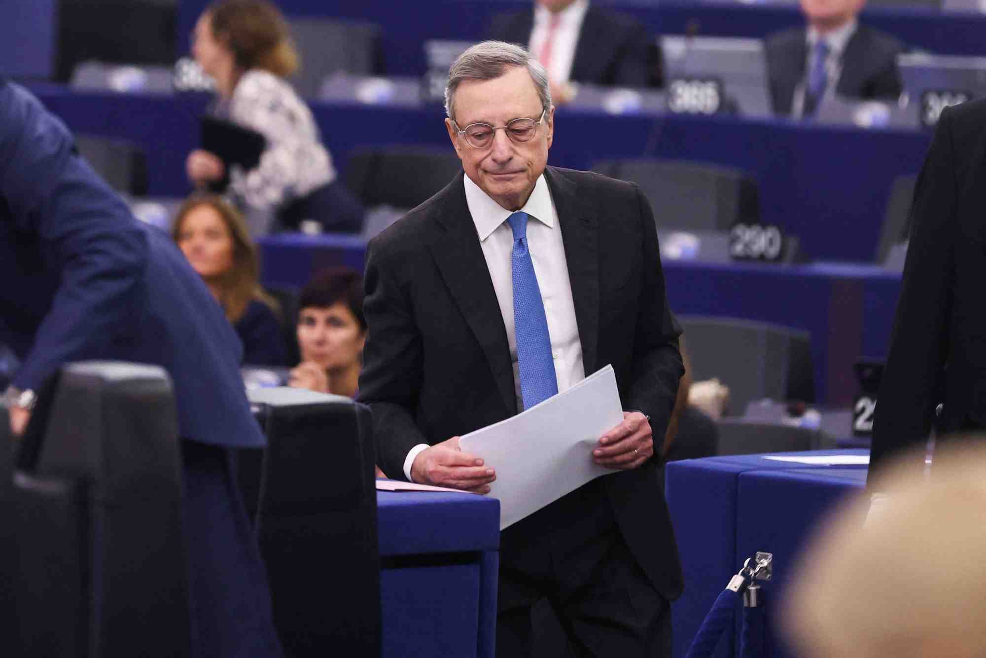 L'ancien directeur de la banque centrale europeenne, mario draghi