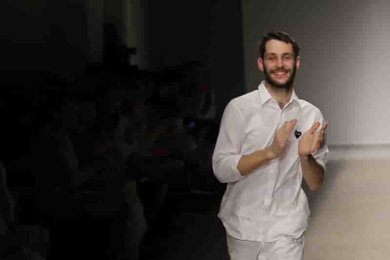 Macron invite les createurs de mode lundi a l'elysee