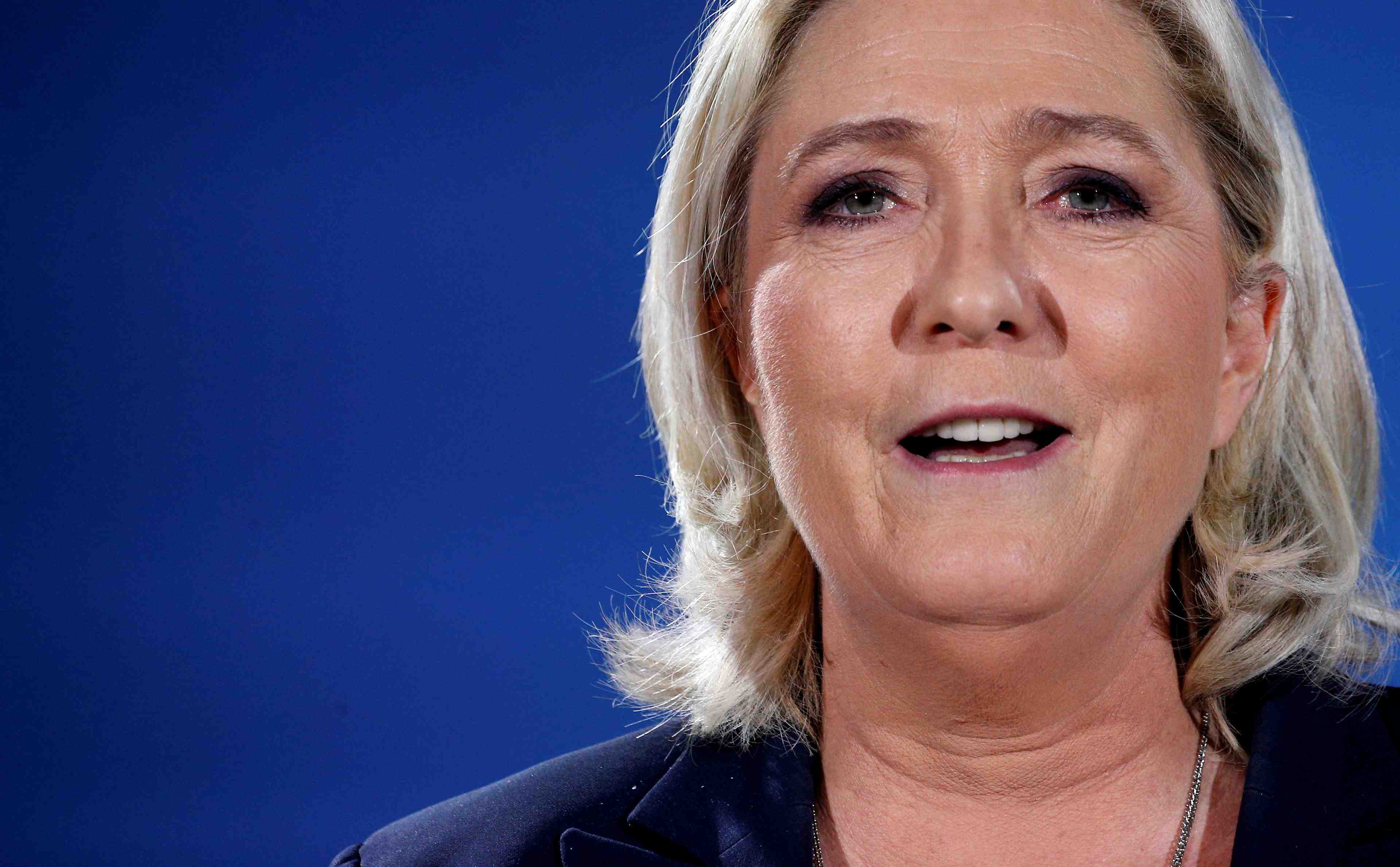 Le pen met "localisme" et "juste echange" au coeur de son projet