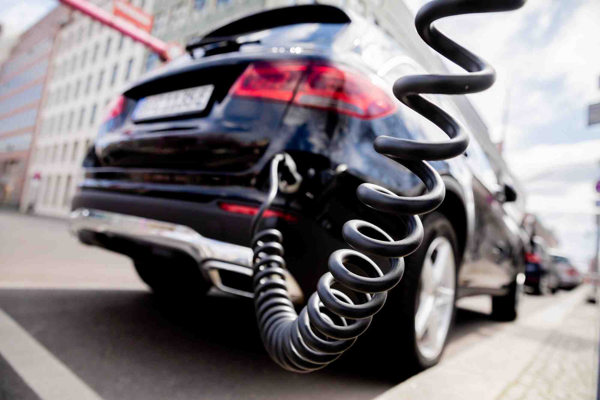 Plug-in hybrid car, voiture hybride rechargeable