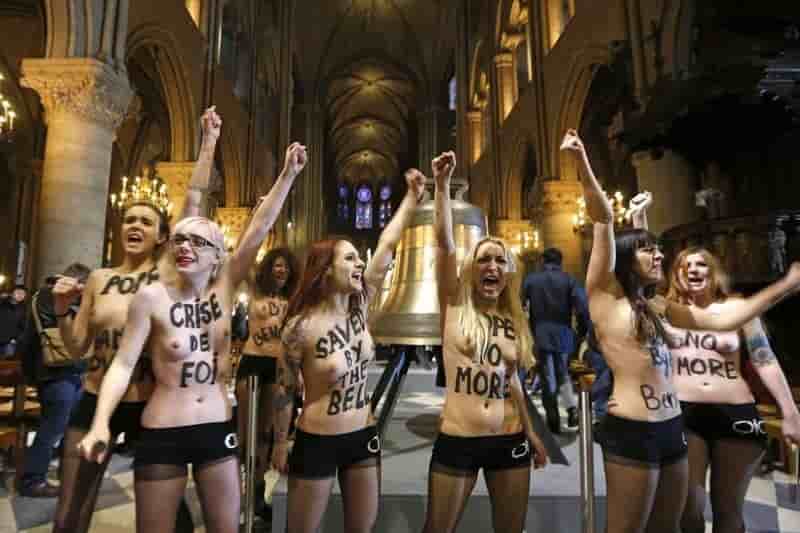 Des femen relaxees pour leur action a notre-dame de paris