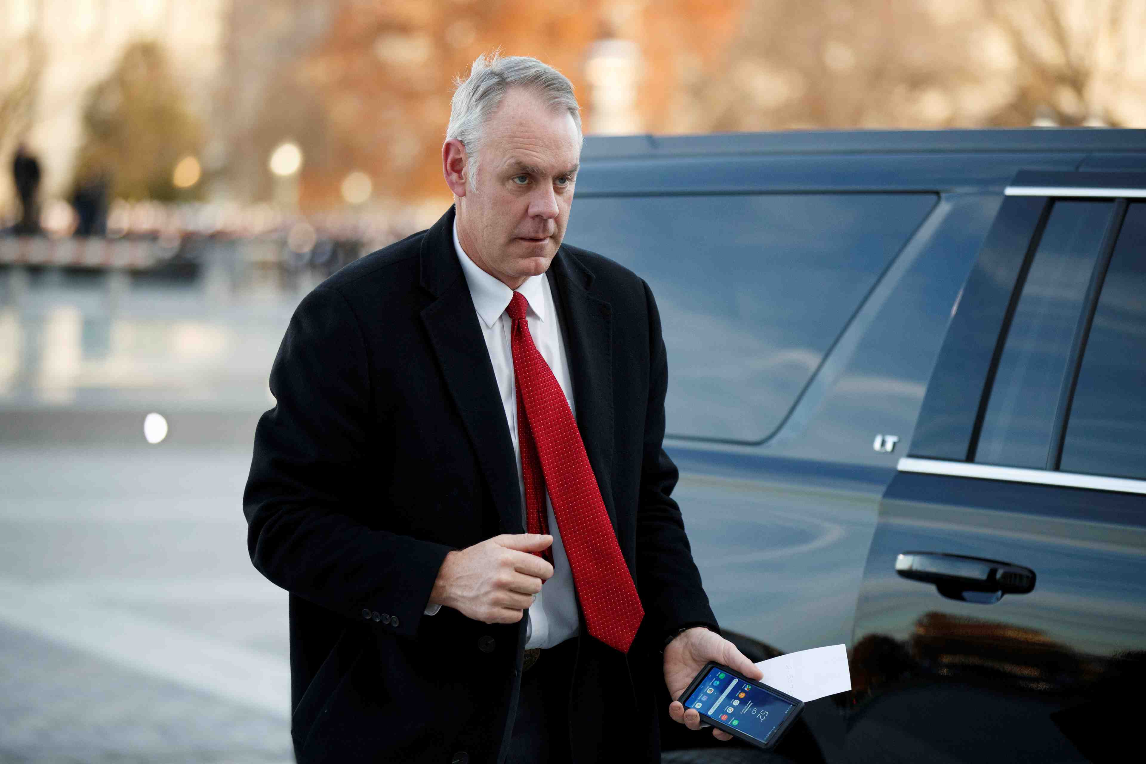 Trump annonce le depart de son secretaire a l'interieur zinke