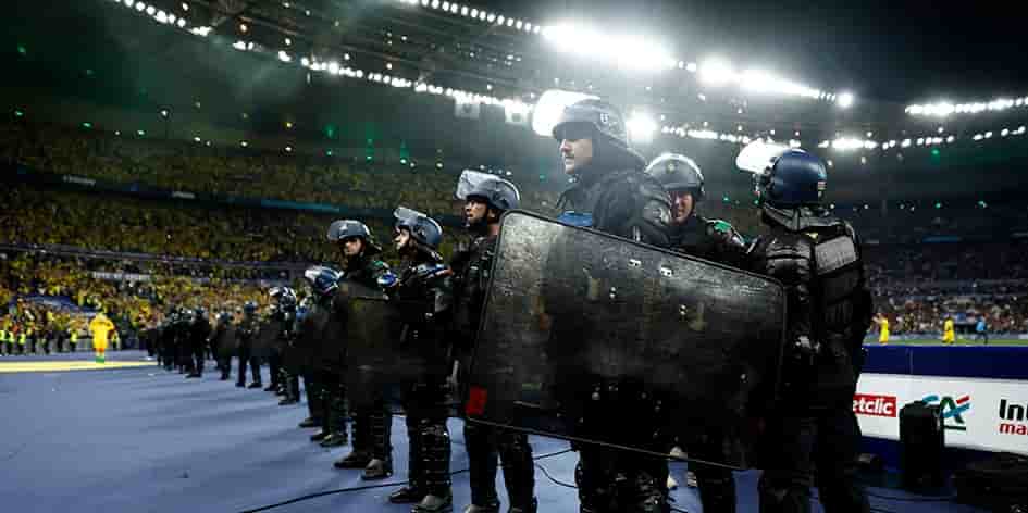 Lors du match du jeudi 14 novembre, 2 500 policiers, dont 1 600 CRS, devraient être déployés autour de l'enceinte.