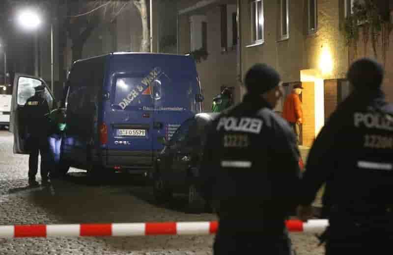 La police berlinoise relache deux hommes soupconnes de projeter un attentat