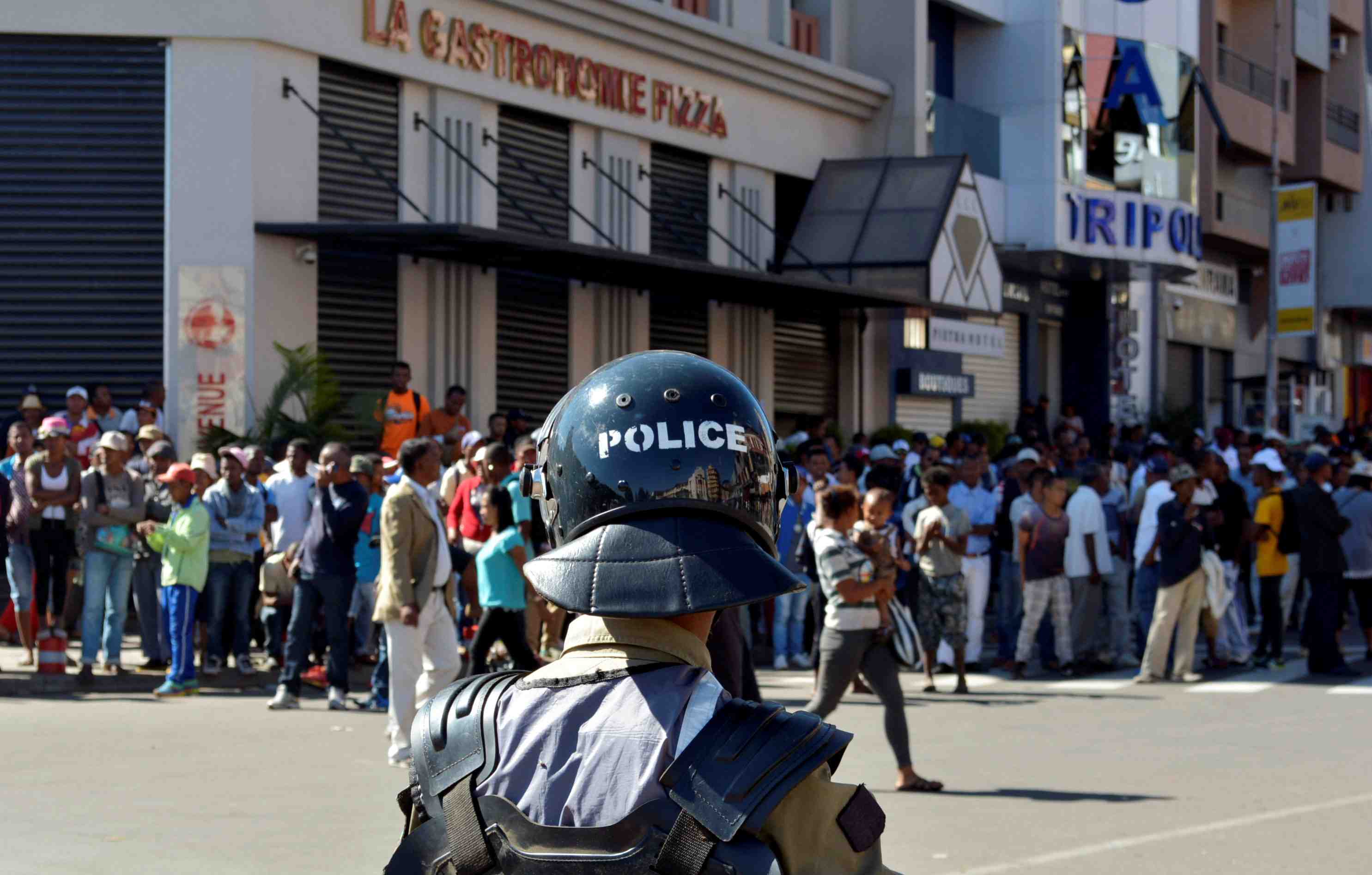 La police malgache disperse une manifestation, un mort, 16 blesses