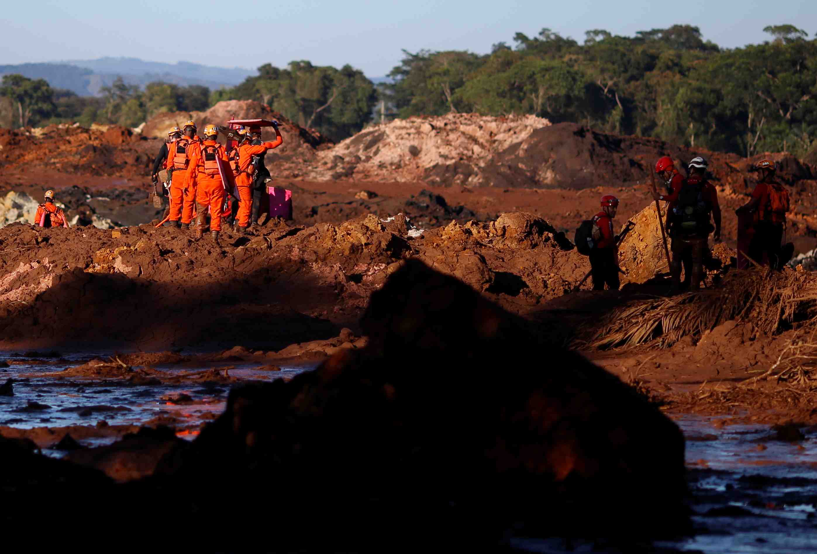Le bilan de la catastrophe miniere au bresil s'alourdit a 60 morts