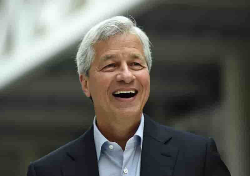 Le pdg de jpmorgan a touche 28 millions de dollars en 2016