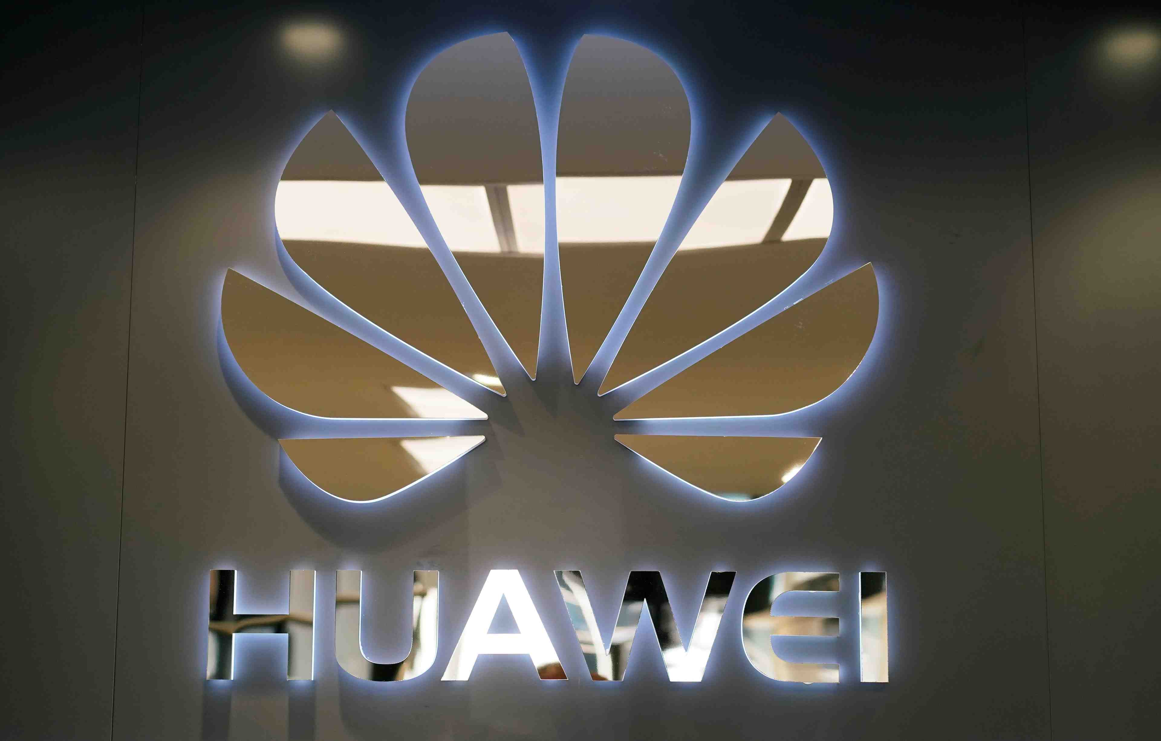 Huawei: la commission europeenne refuse les pressions americaines