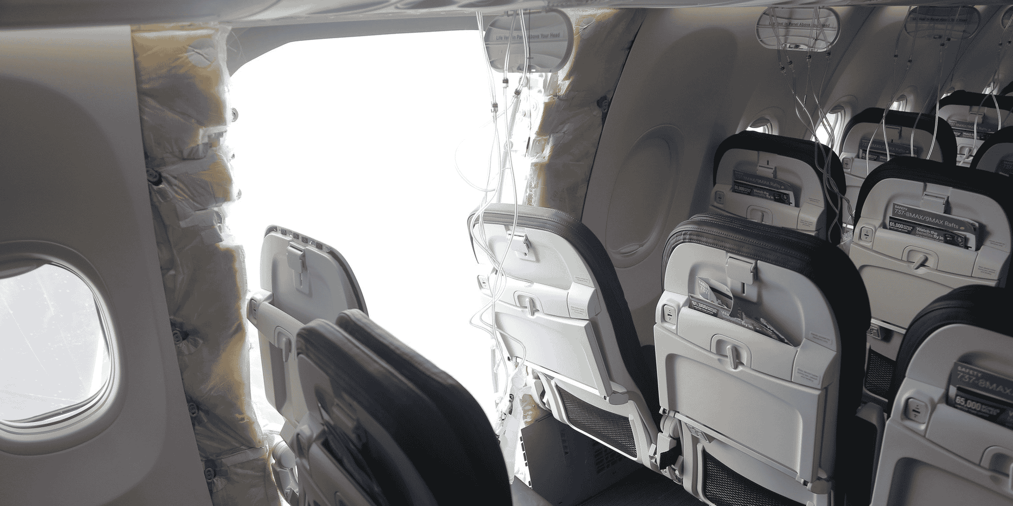 Le NTSB enquête sur les causes de l'incident du Boeing 737 MAX 9 d'Alaska Airlines.