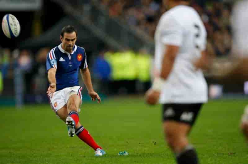 Rugby: les Bleus perdent avec les honneurs contre les Blacks