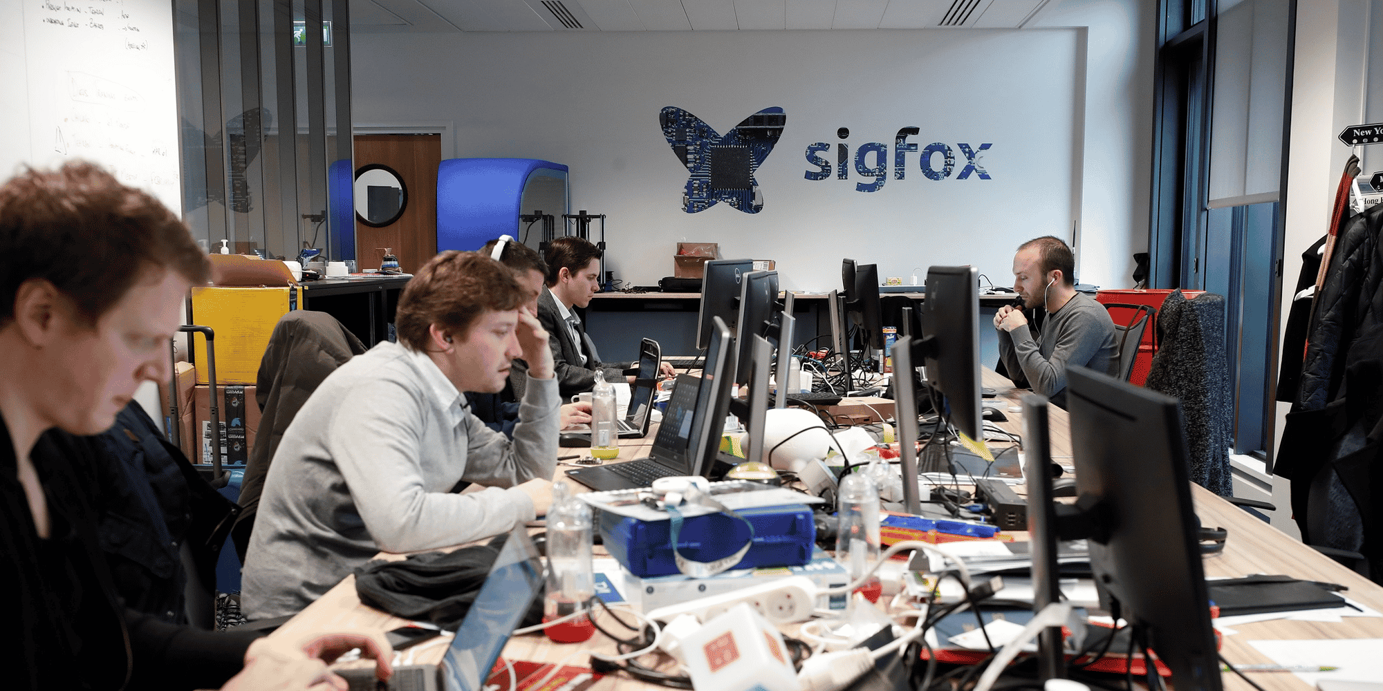 A La Tribune, Sigfox précise que ce réseau couvrira à terme « 85% de la population, la plupart des grands sites industriels et des axes de transports ».