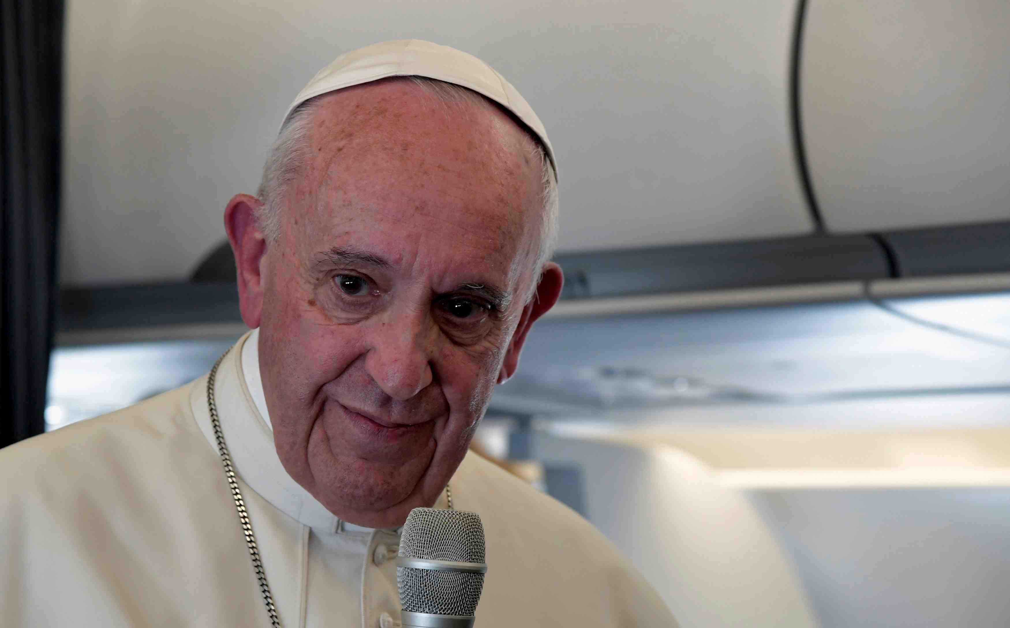Le pape s'adressera a donald trump avec "sincerite"