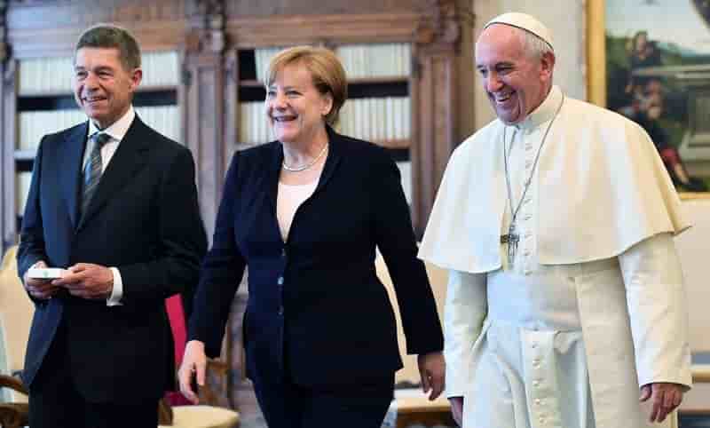 Le pape francois et merkel ont discute climat et cooperation