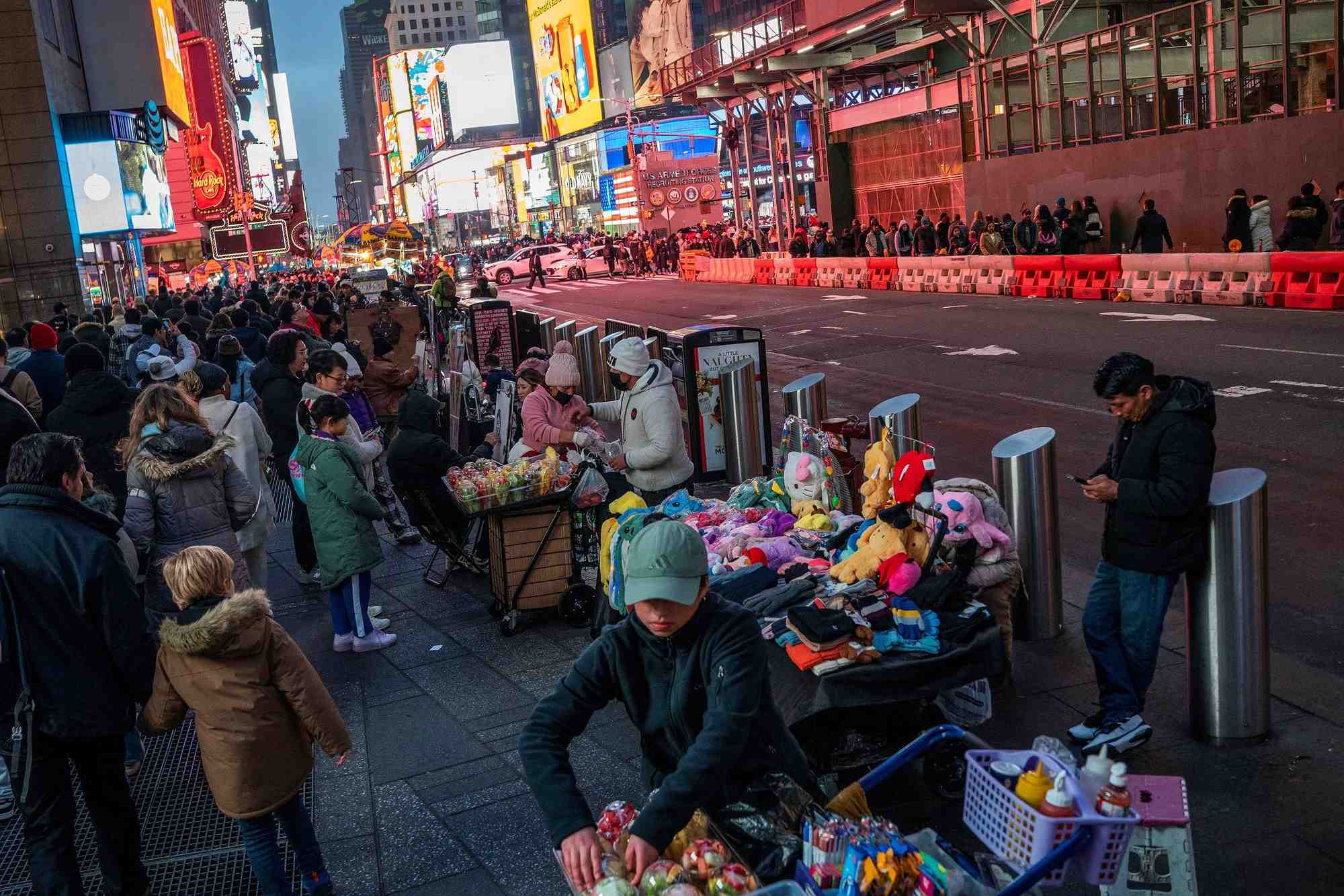 Des personnes a times square, a new york