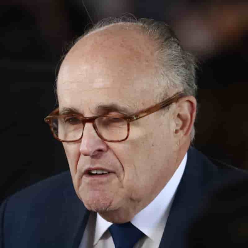 Trump a rembourse les 130.000 dollars verses a une actrice porno declare giuliani