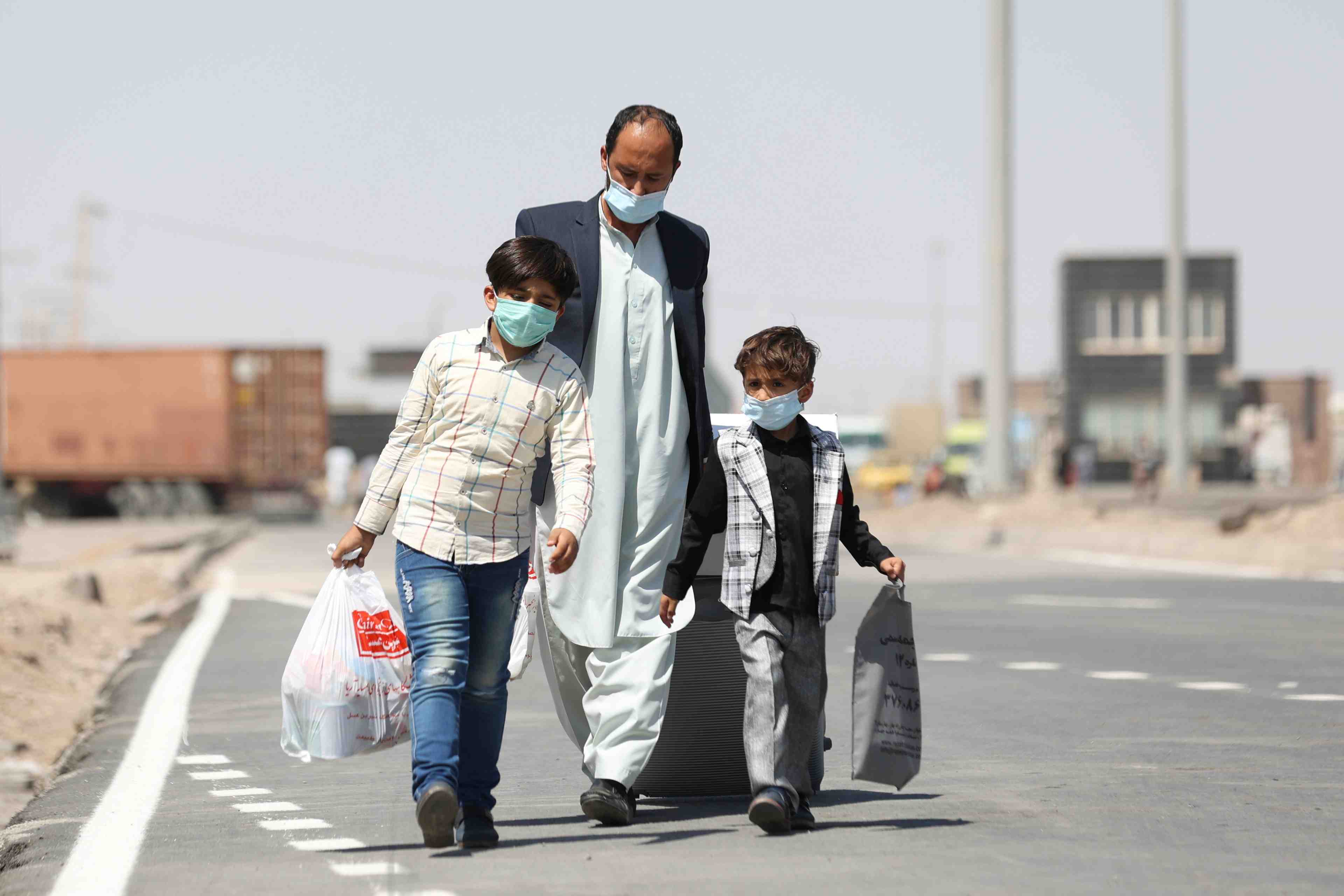 Le conseil de securite de l'onu exhorte les taliban a laisser les gens quitter l'afghanistan