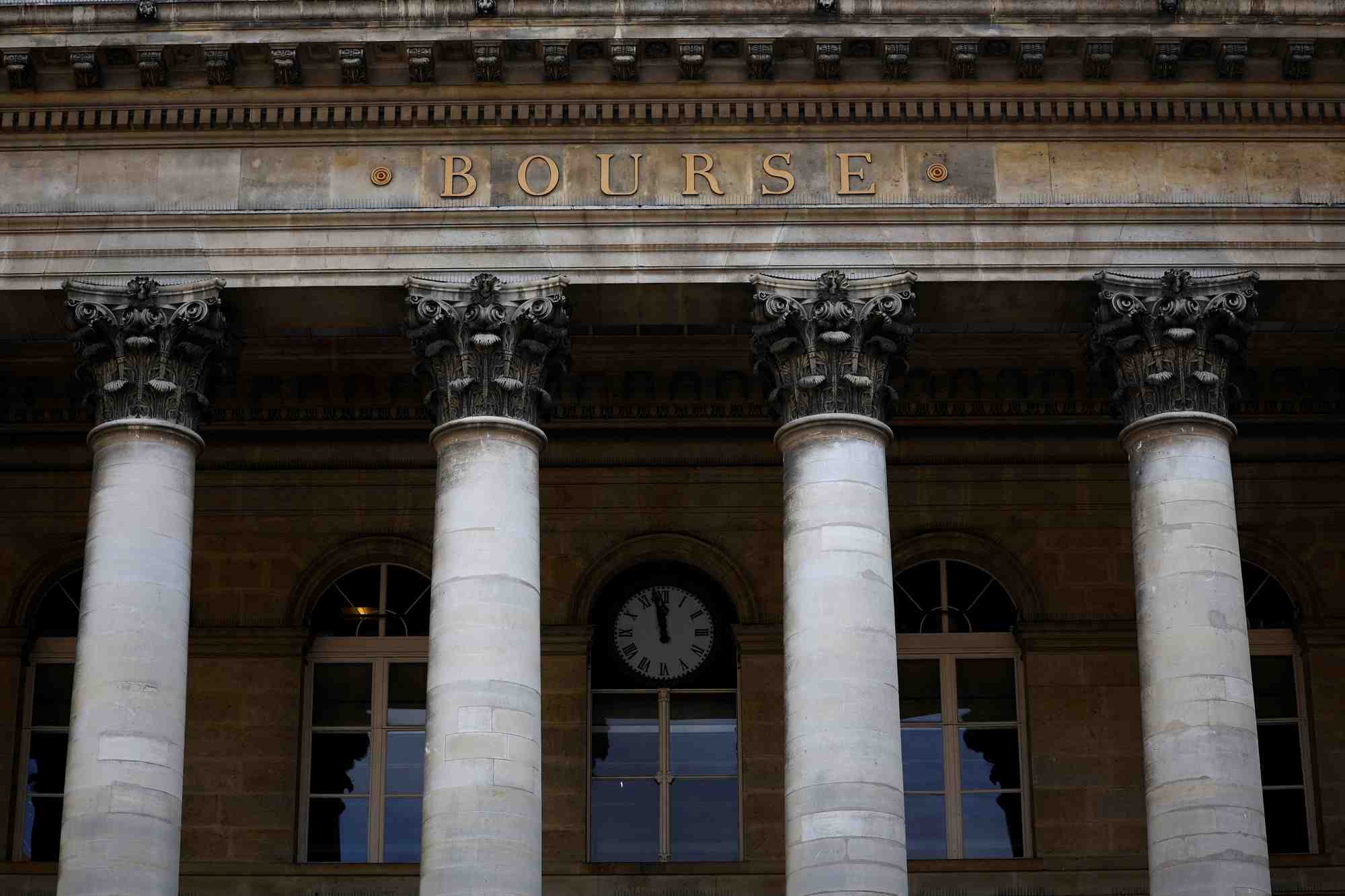 L'ancien batiment de la bourse a paris