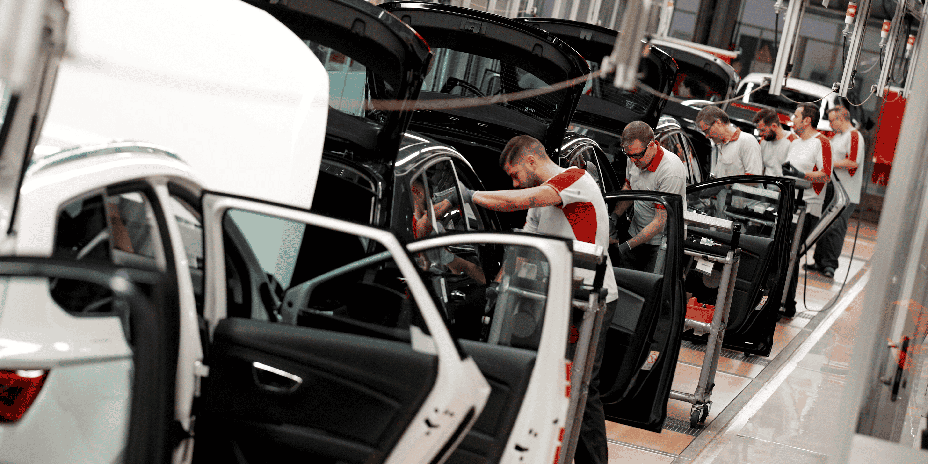 Le marche automobile europeen a continue de baisser en mars, selon l'acea
