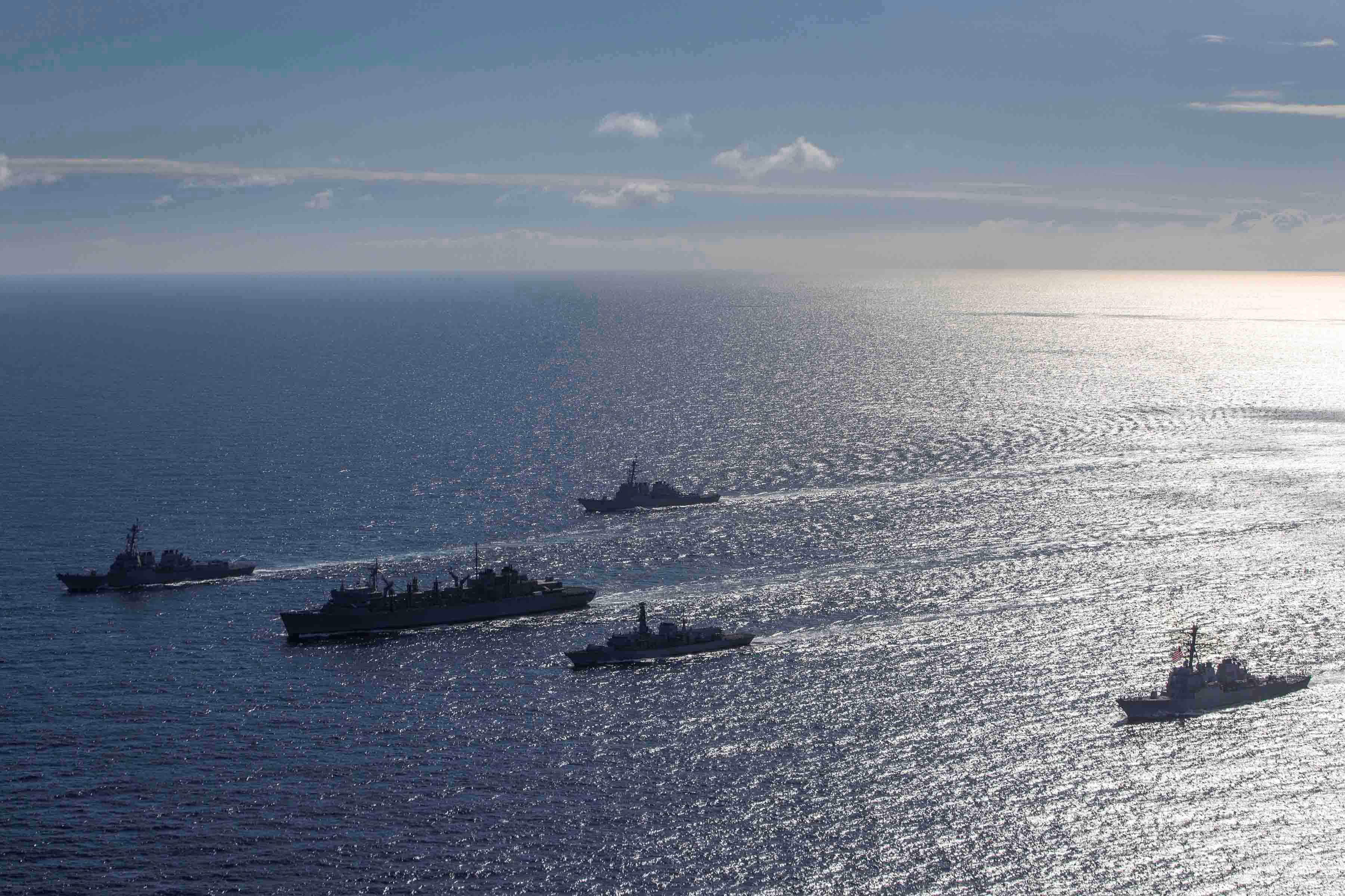 L'us navy ne veut pas de bateau a moins de 100 metres de ses navires