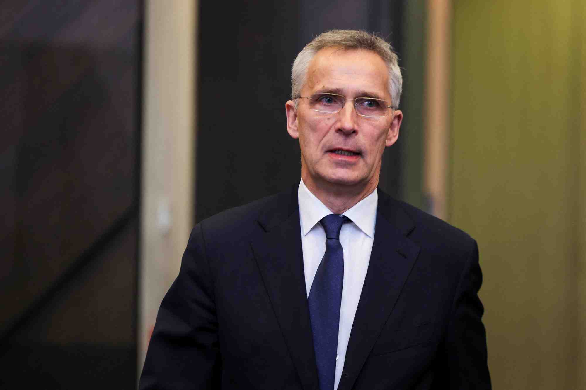 L'otan prevoit une presence militaire permanente a ses frontieres, dit stoltenberg, selon the telegraph