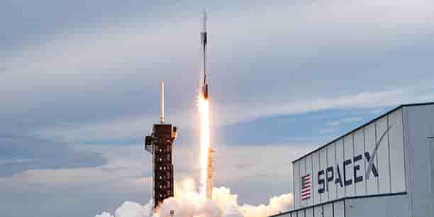Décollage du lanceur Falcon 9, à Cap Canaveral, en Floride, le 21 mai.
