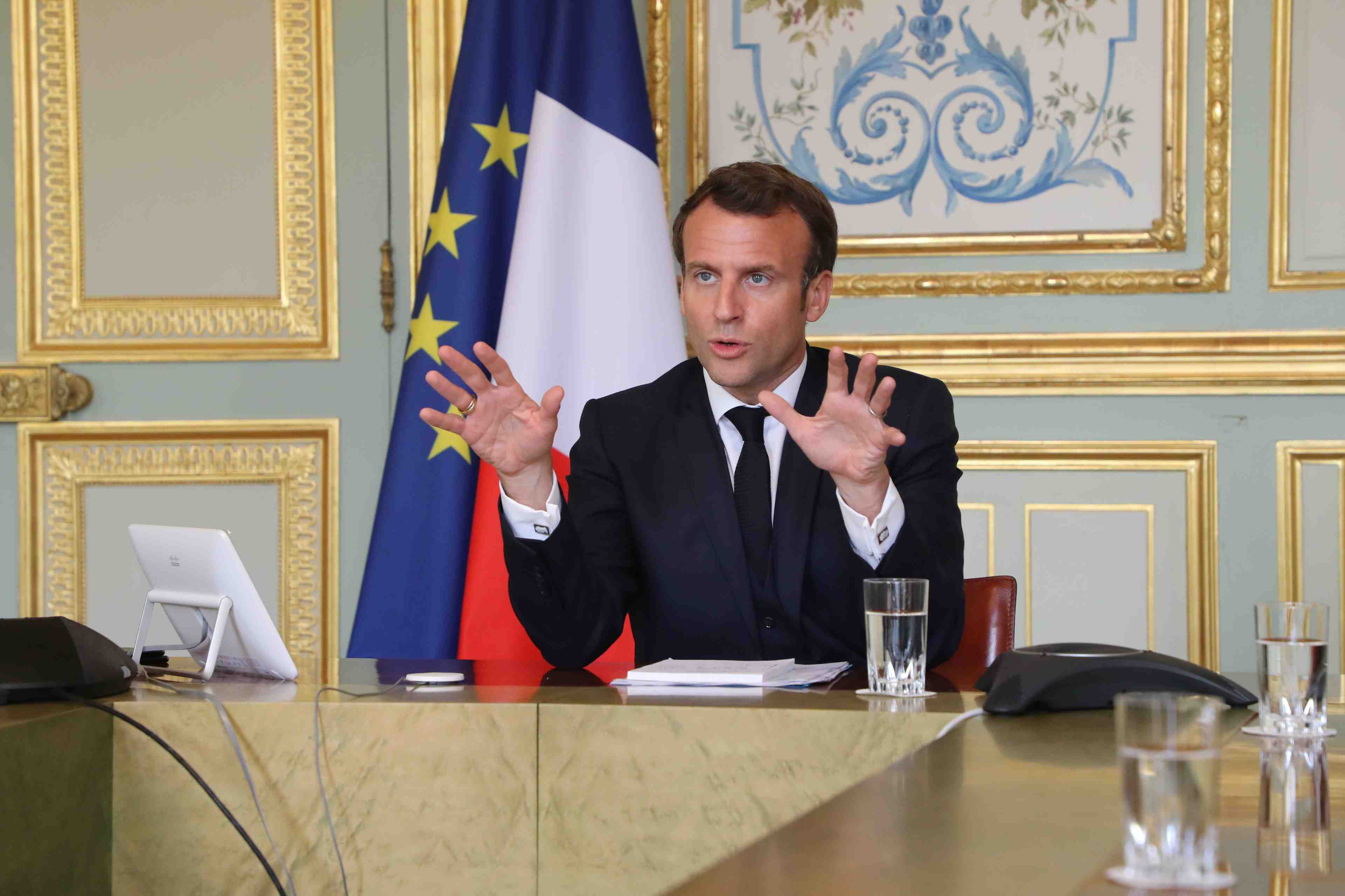 Macron espere un sommet "p5" dans les prochains jours, attend la reponse de poutine