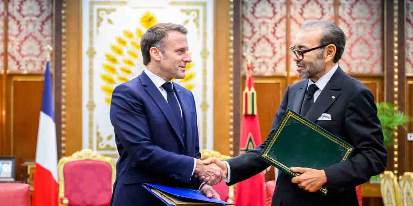 En présence du président français et du roi Mohammed VI, Alstom a ouvert le bal des signatures.