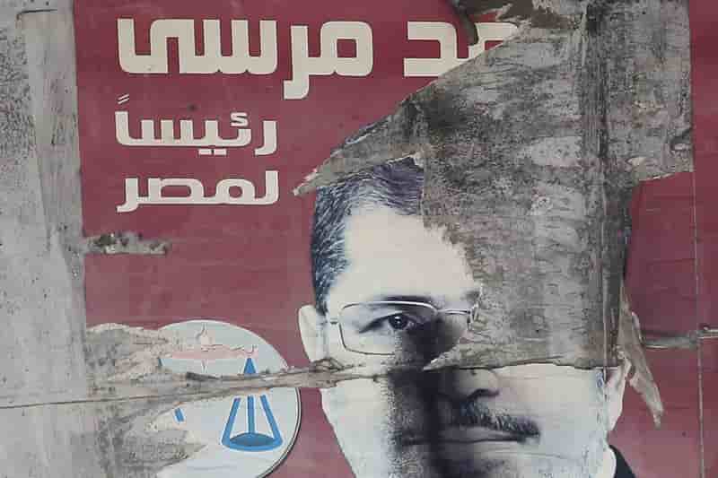 Les Frères musulmans rejettent les accusations visant Morsi