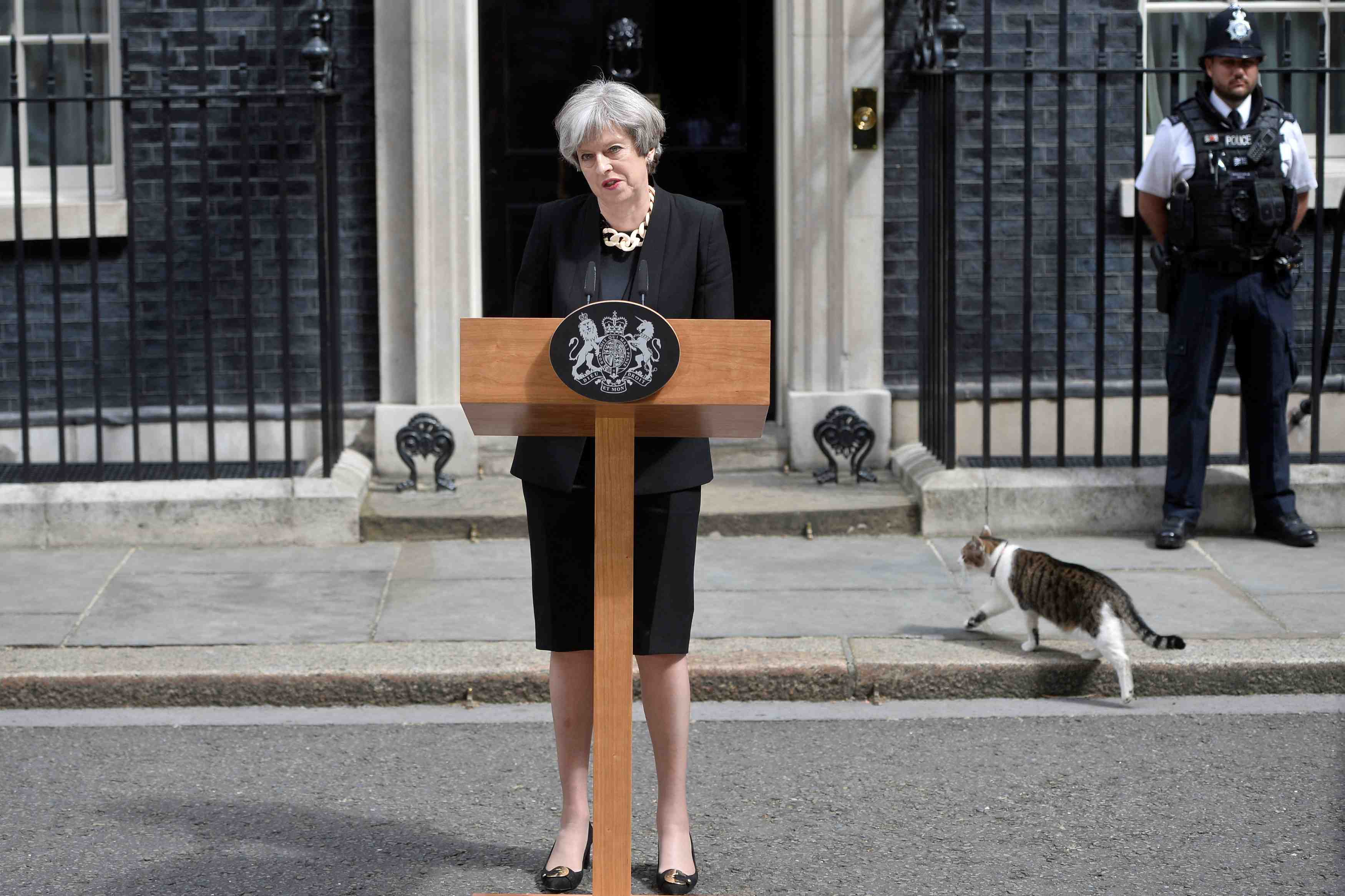 Theresa may preconise de revoir la strategie antiterroriste